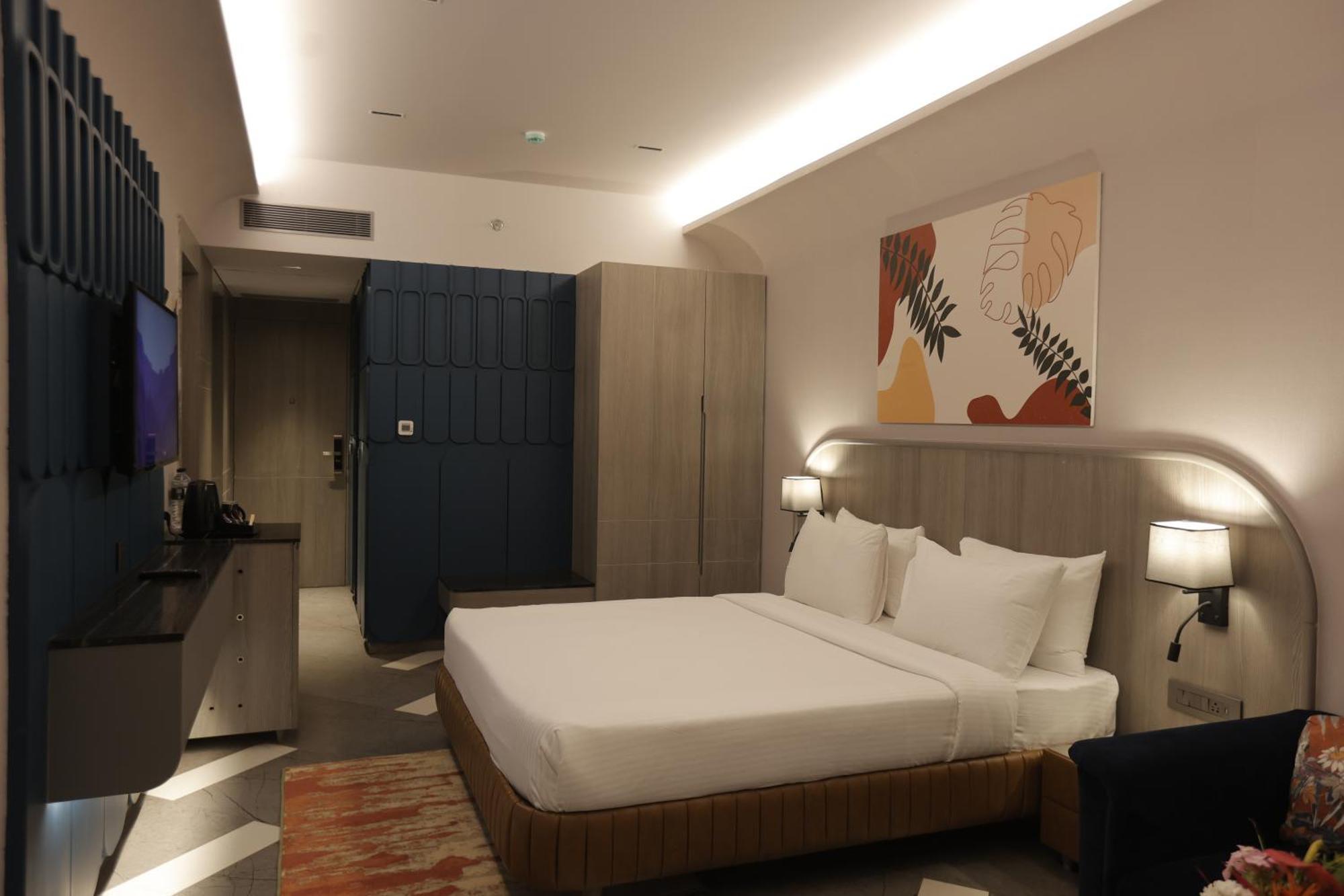 Deluxe Double Room,1645789416:JPEG