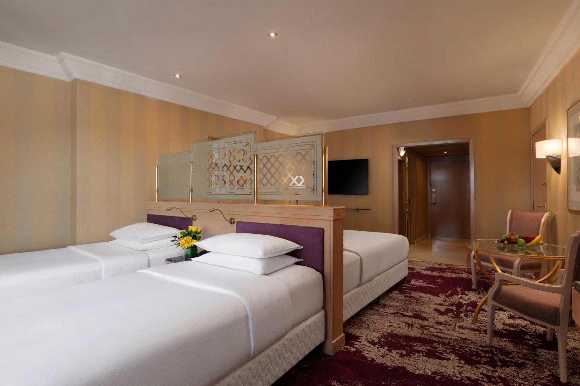 Family Room Four Single Beds