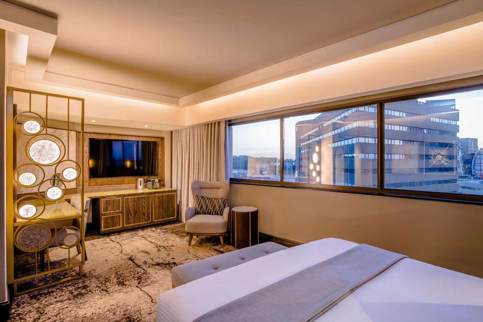 Sandton Towers Corner Deluxe King Room