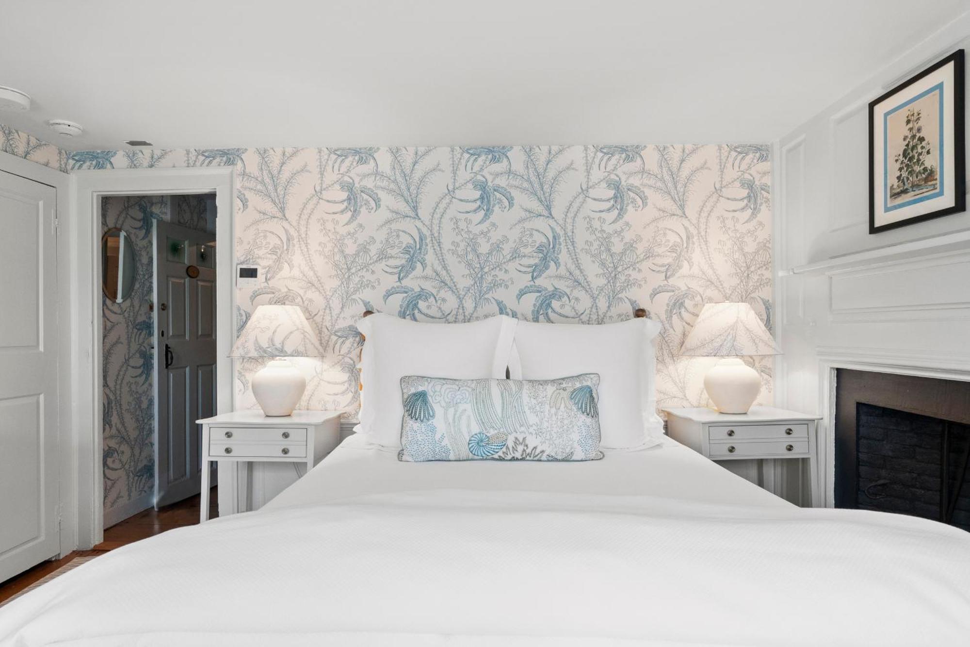 Queen Room # 4