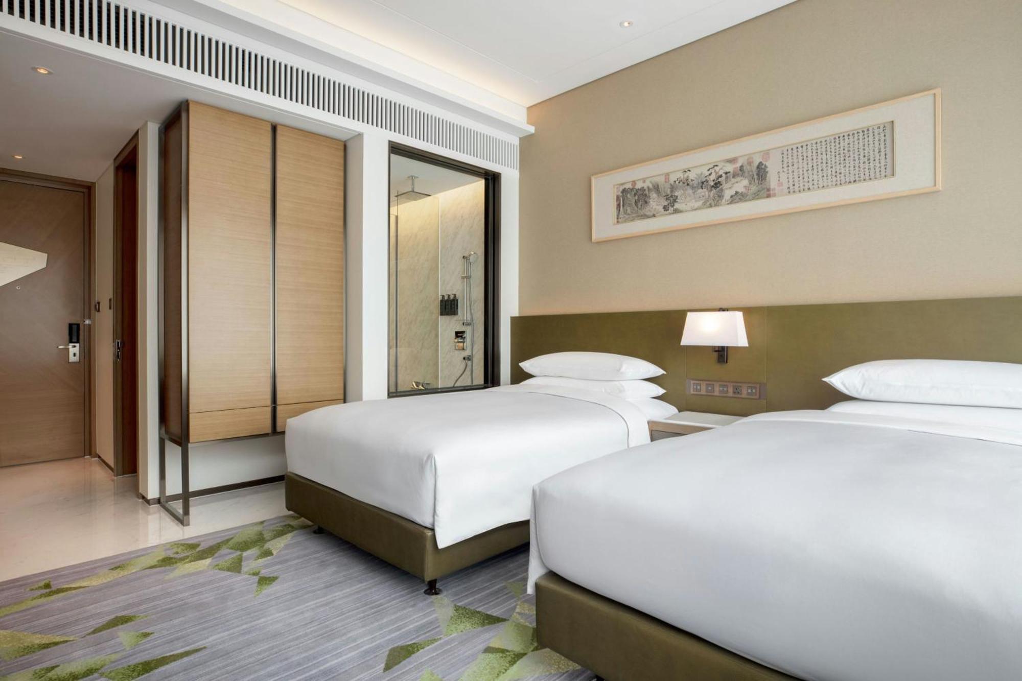 Deluxe Two Double Beds Room