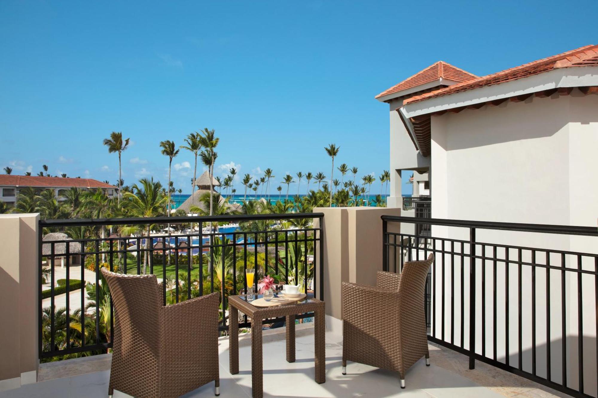 Junior Suite Partial Ocean View King