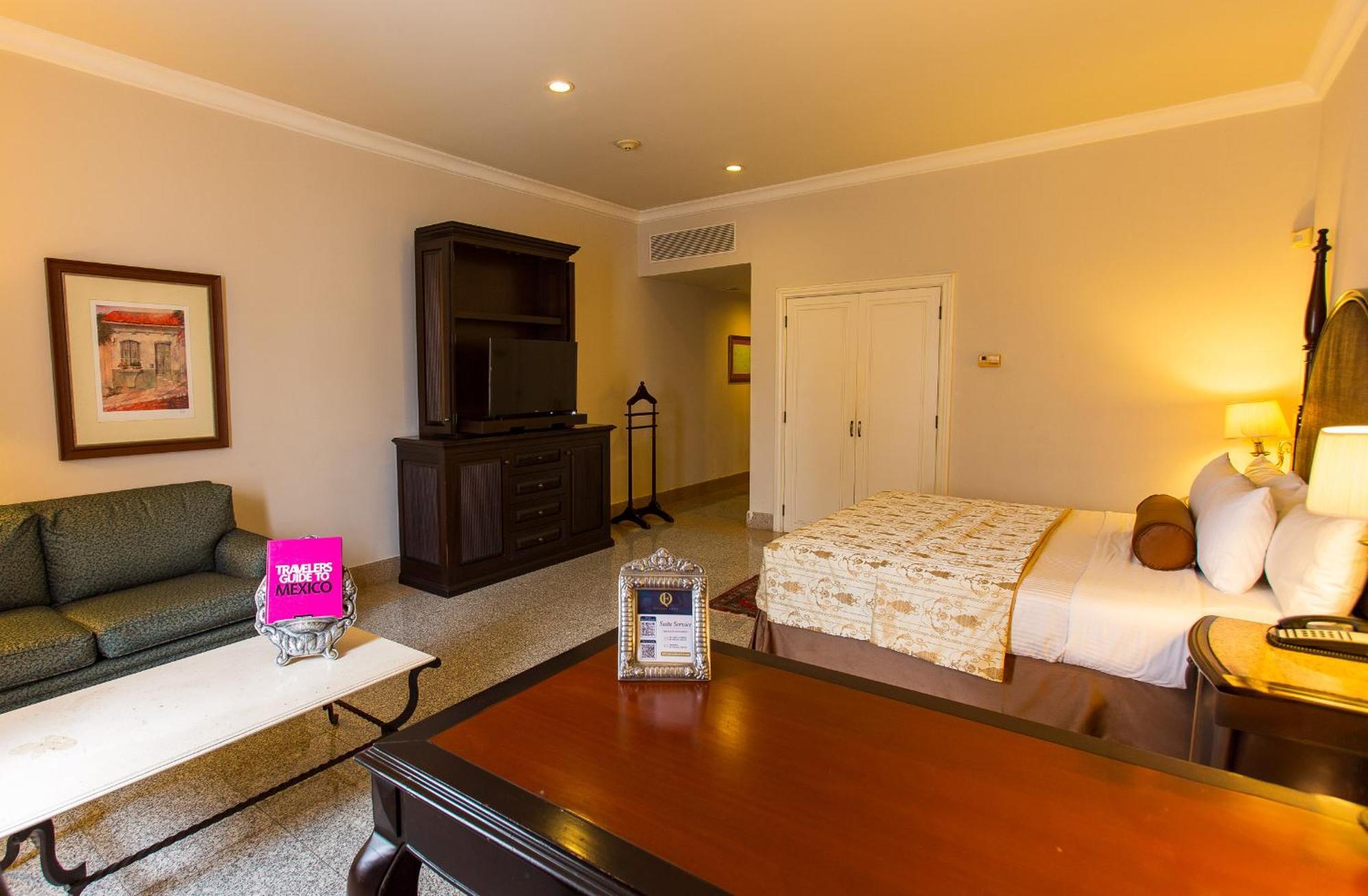 Luxury Suite King Bed Non Smoking