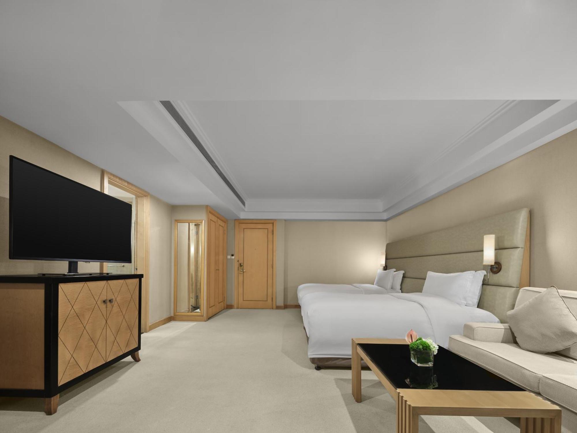 City View Room Two Twin Beds