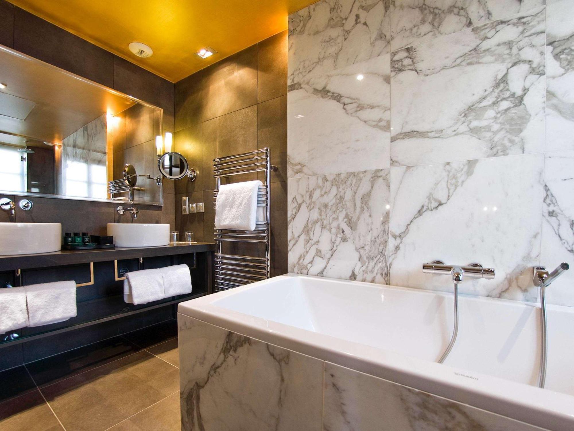 Collection Suite
