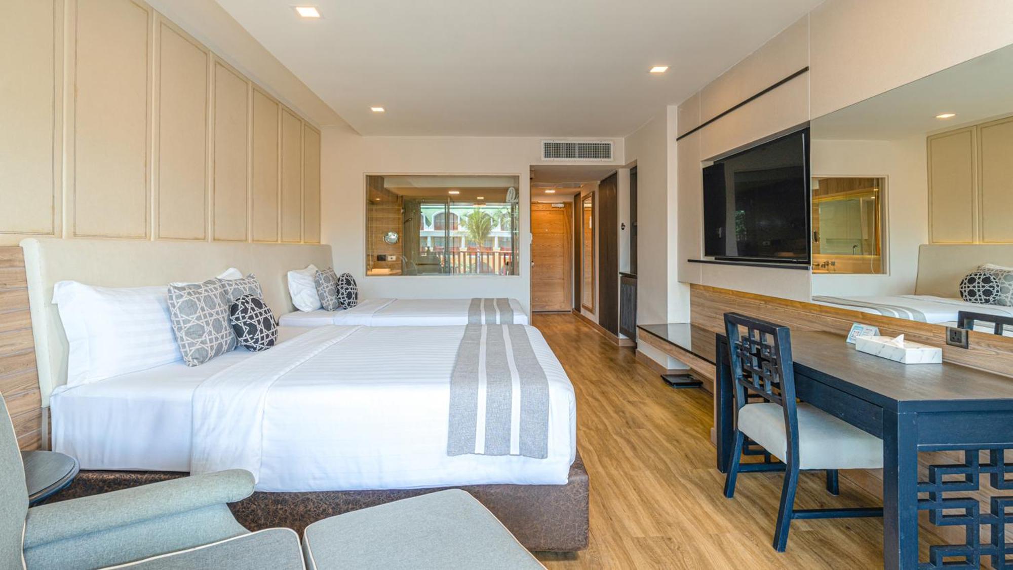 Deluxe Room,1649020444:JPEG