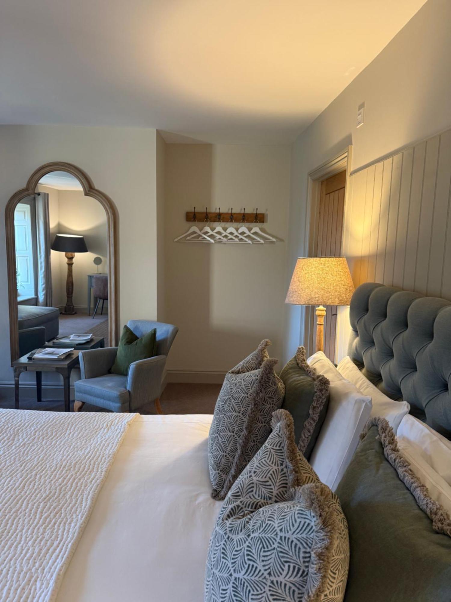 Deluxe King Suite