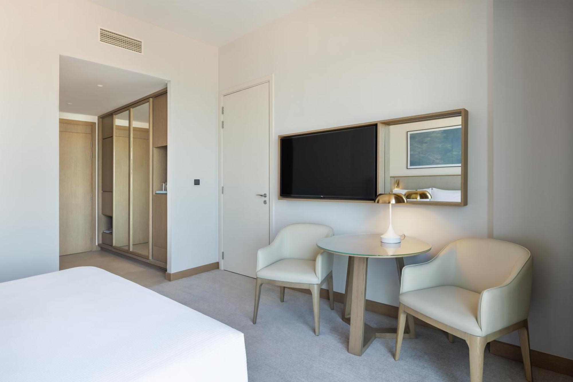 Deluxe King Room Balcony