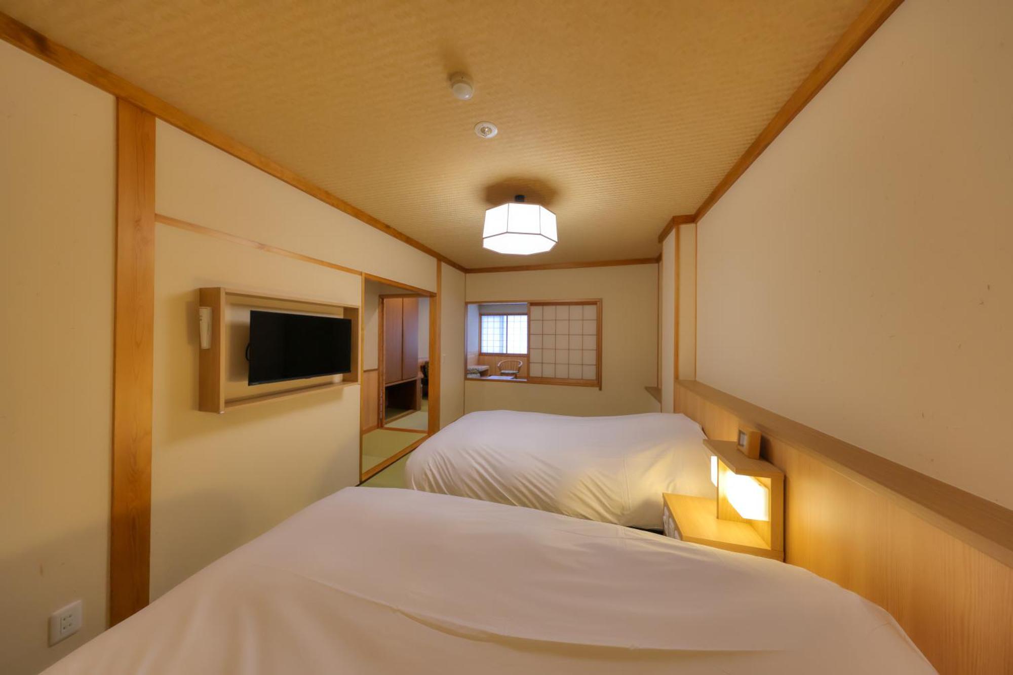 Renovated Japanese-Western Style Room Private Bath 45 sqm