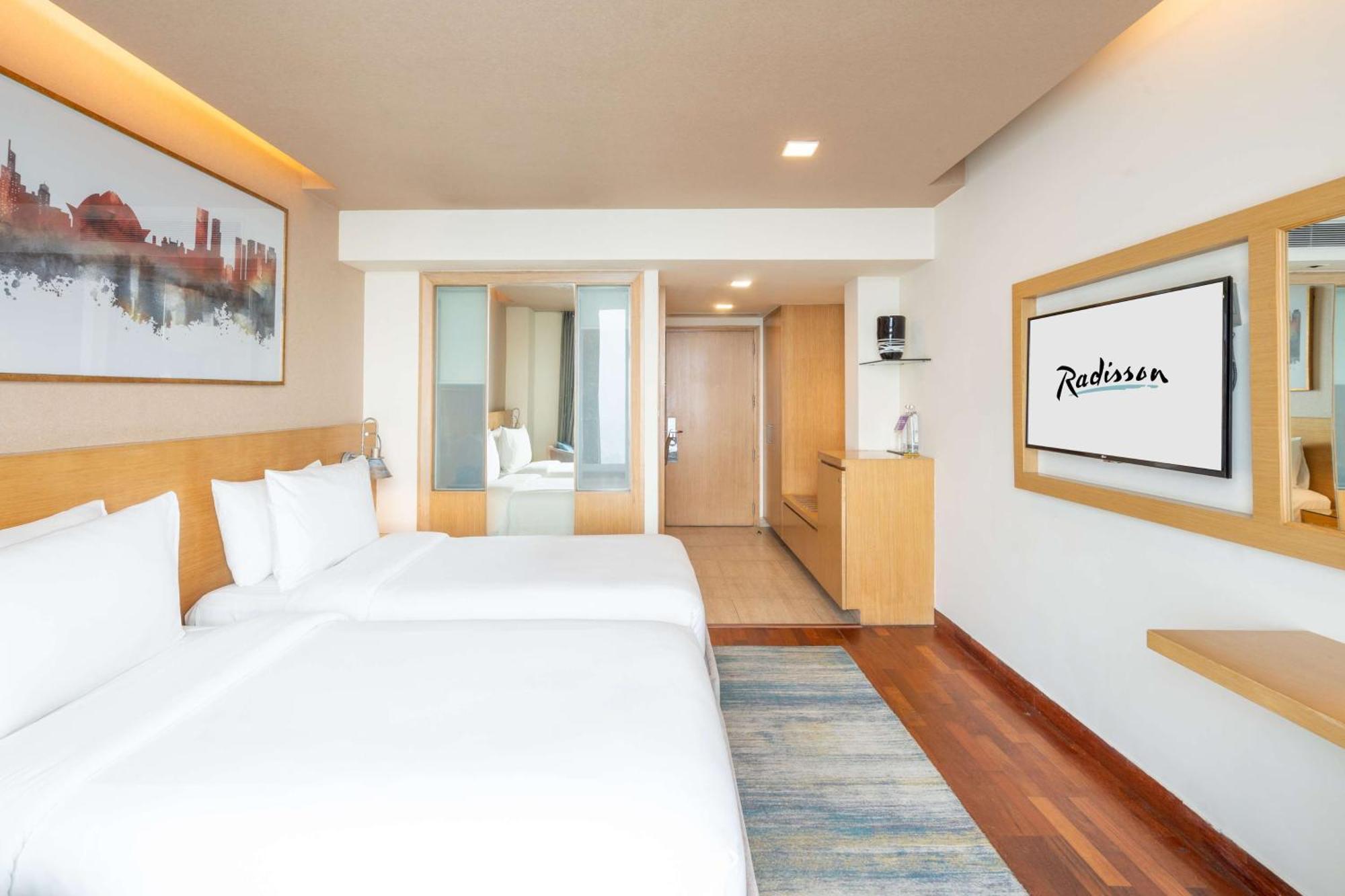 Room 7 hours Any time between 10 AM – 5 PM No Allowed Mandatory Check Out at 5 pm Multiple days not allowed