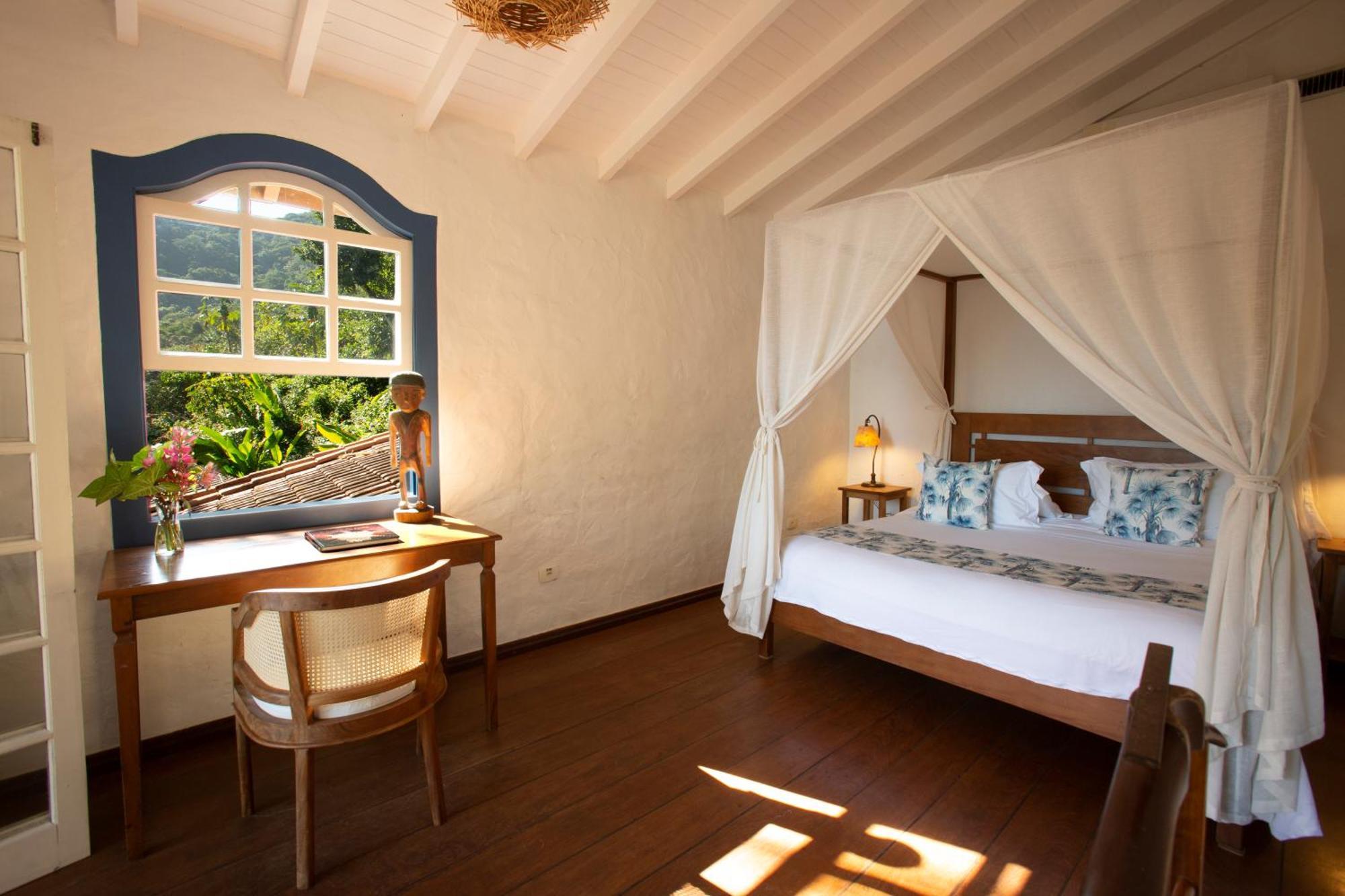 Deluxe Suite with Sea View,1649922795:JPEG