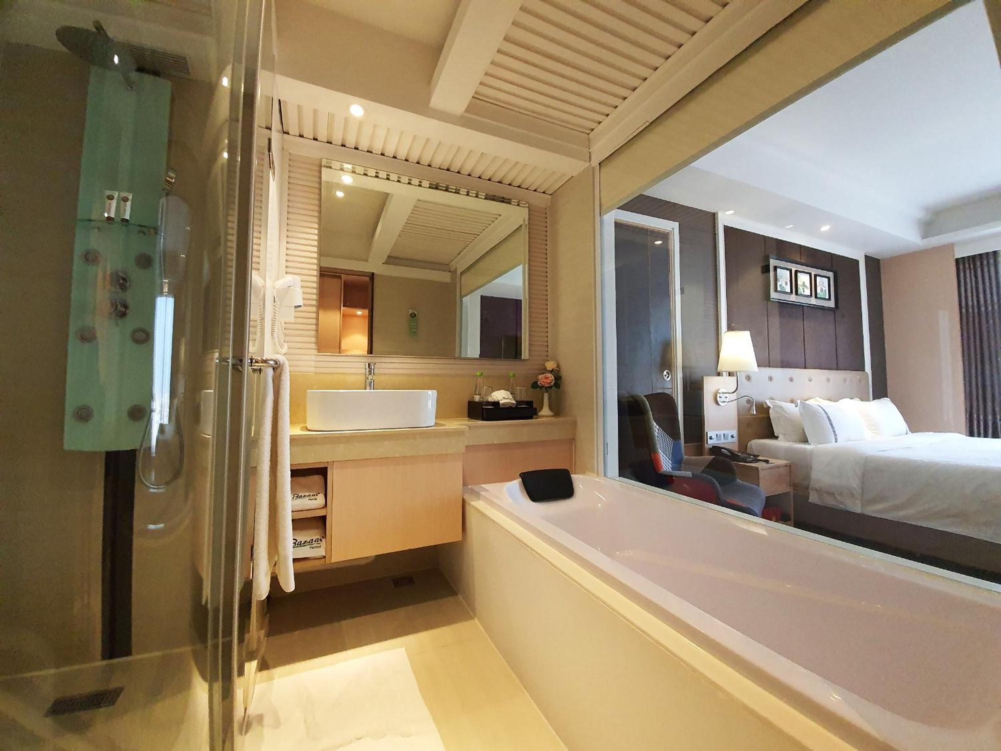 Deluxe King Room