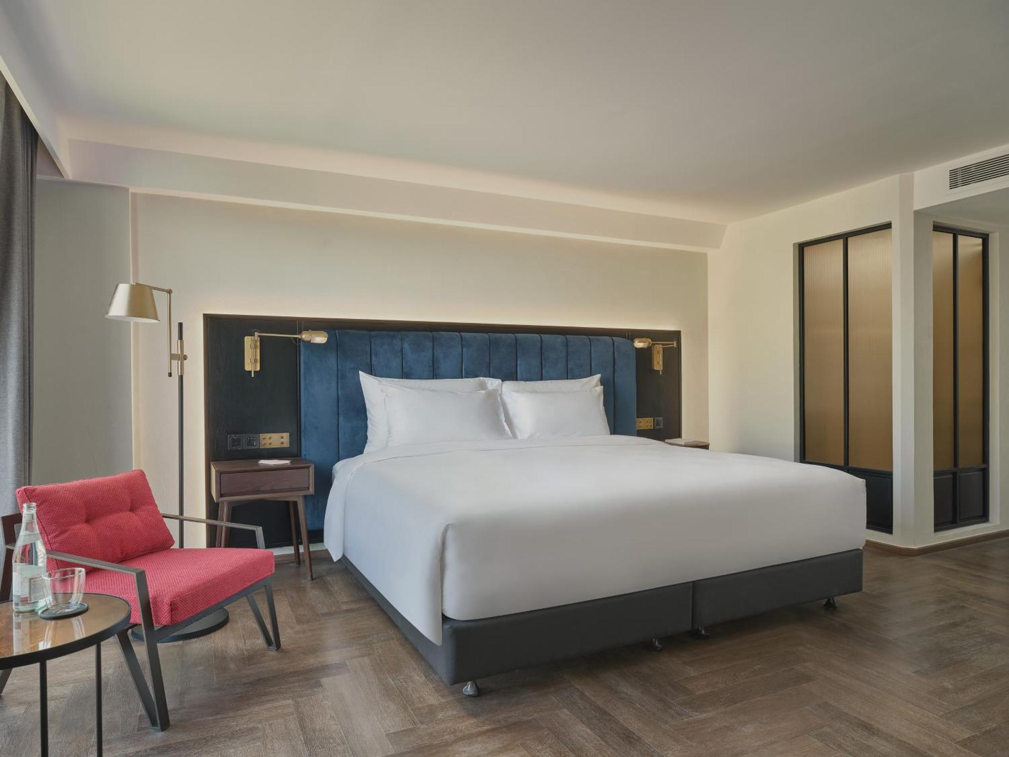 Dreamer King Room