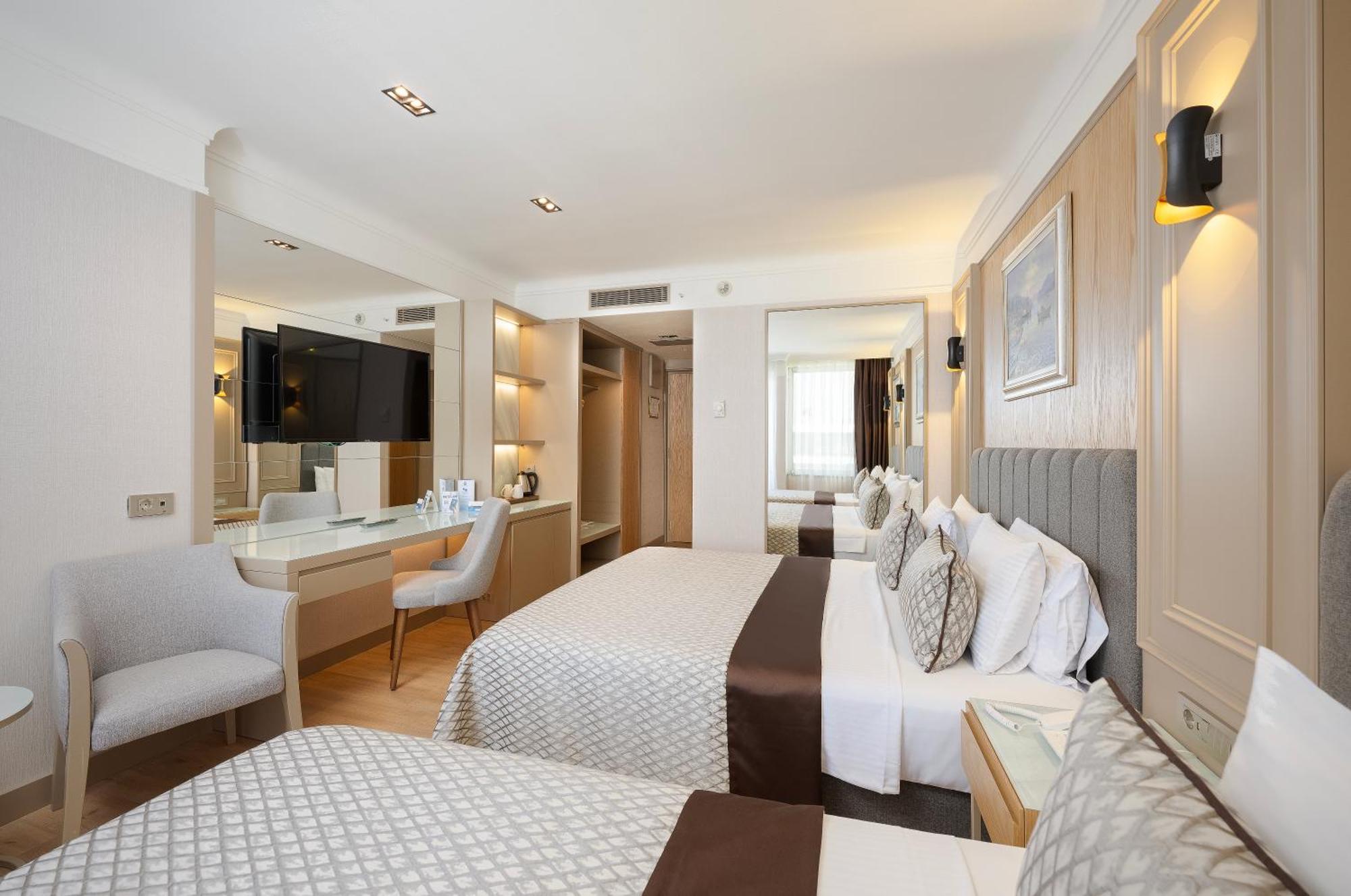 Standard Double Room Side Sea View