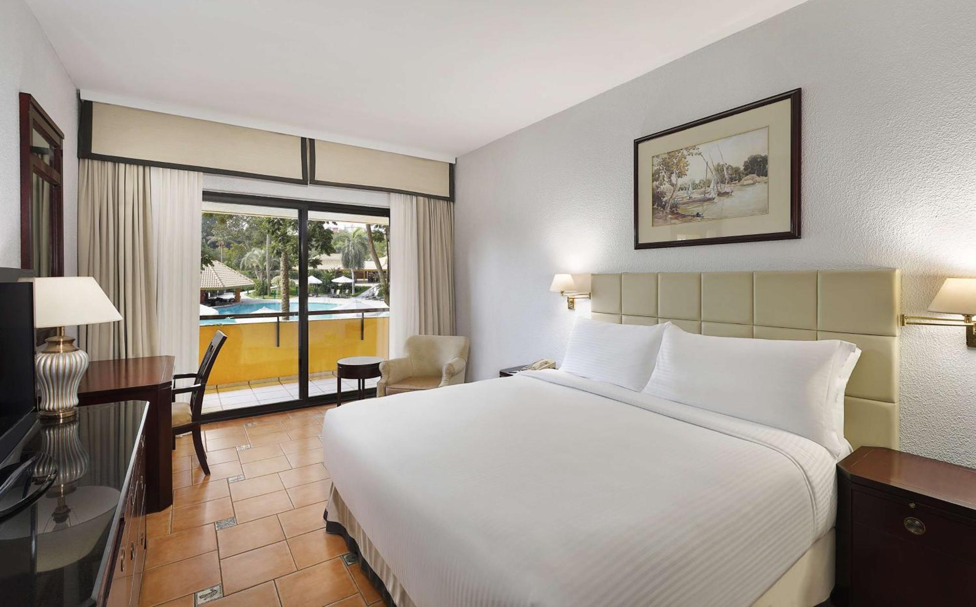 King Poolside Room