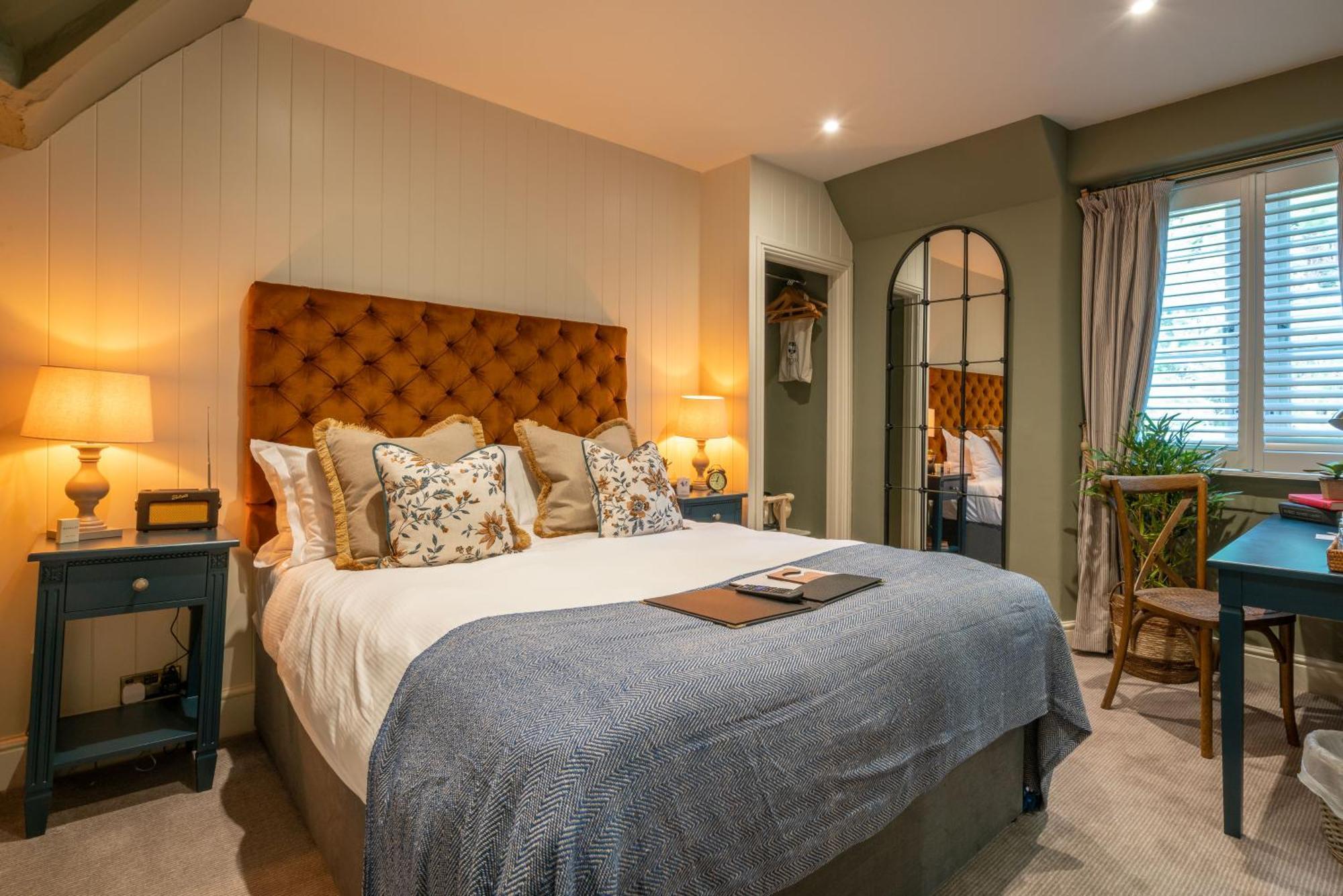 King Room,1651173572:JPEG