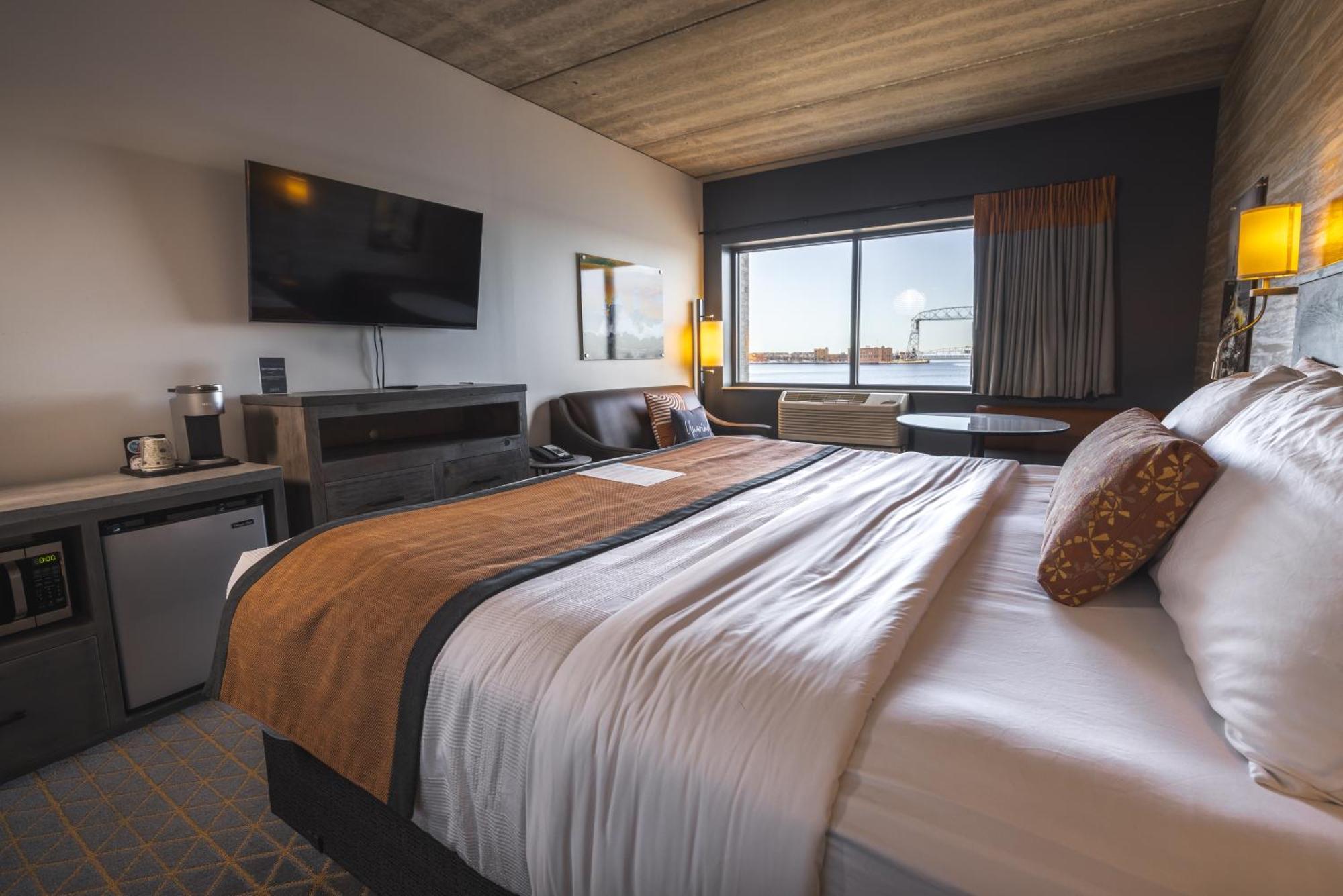 King Harbor View Room Sofa Sleeper