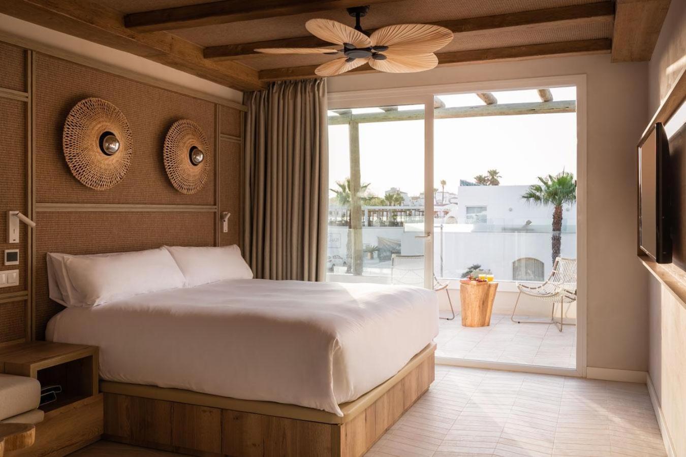 Double Room Pool View
