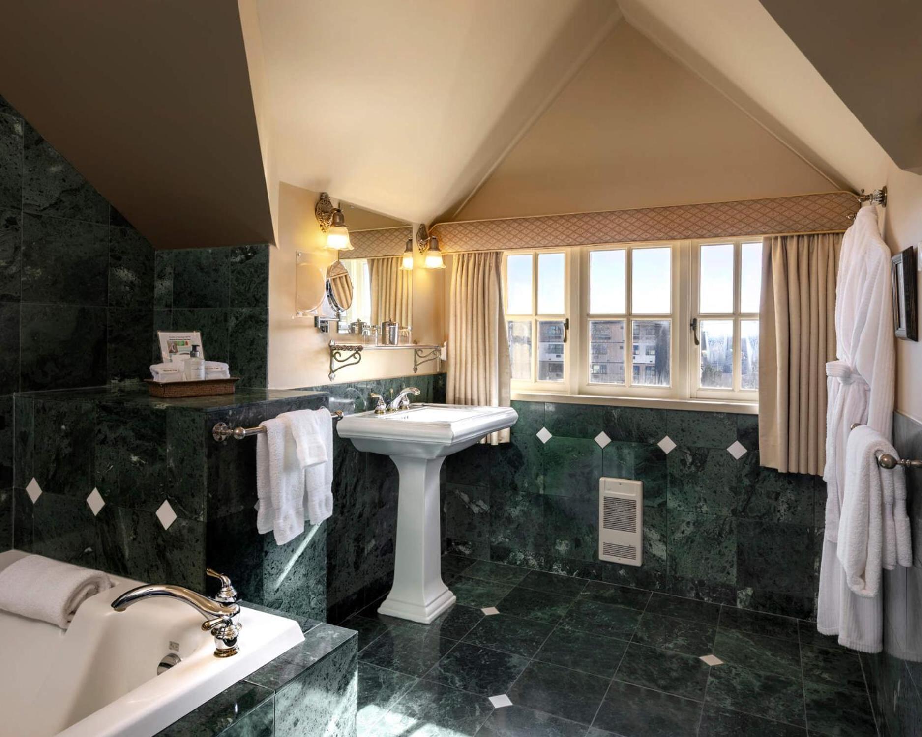 Premium King Room
