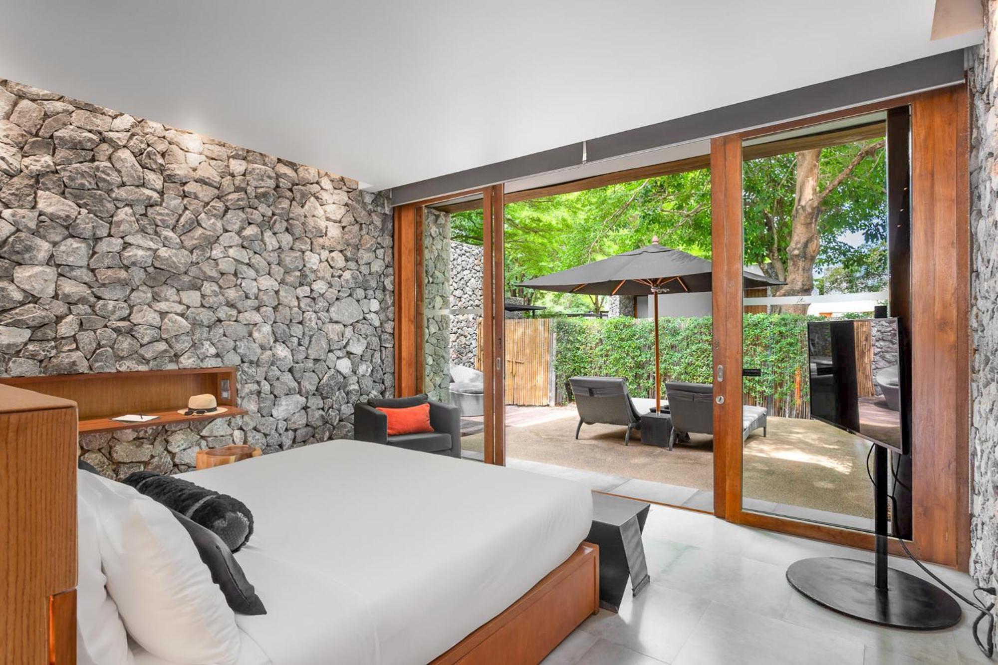 Deluxe Villa with Garden