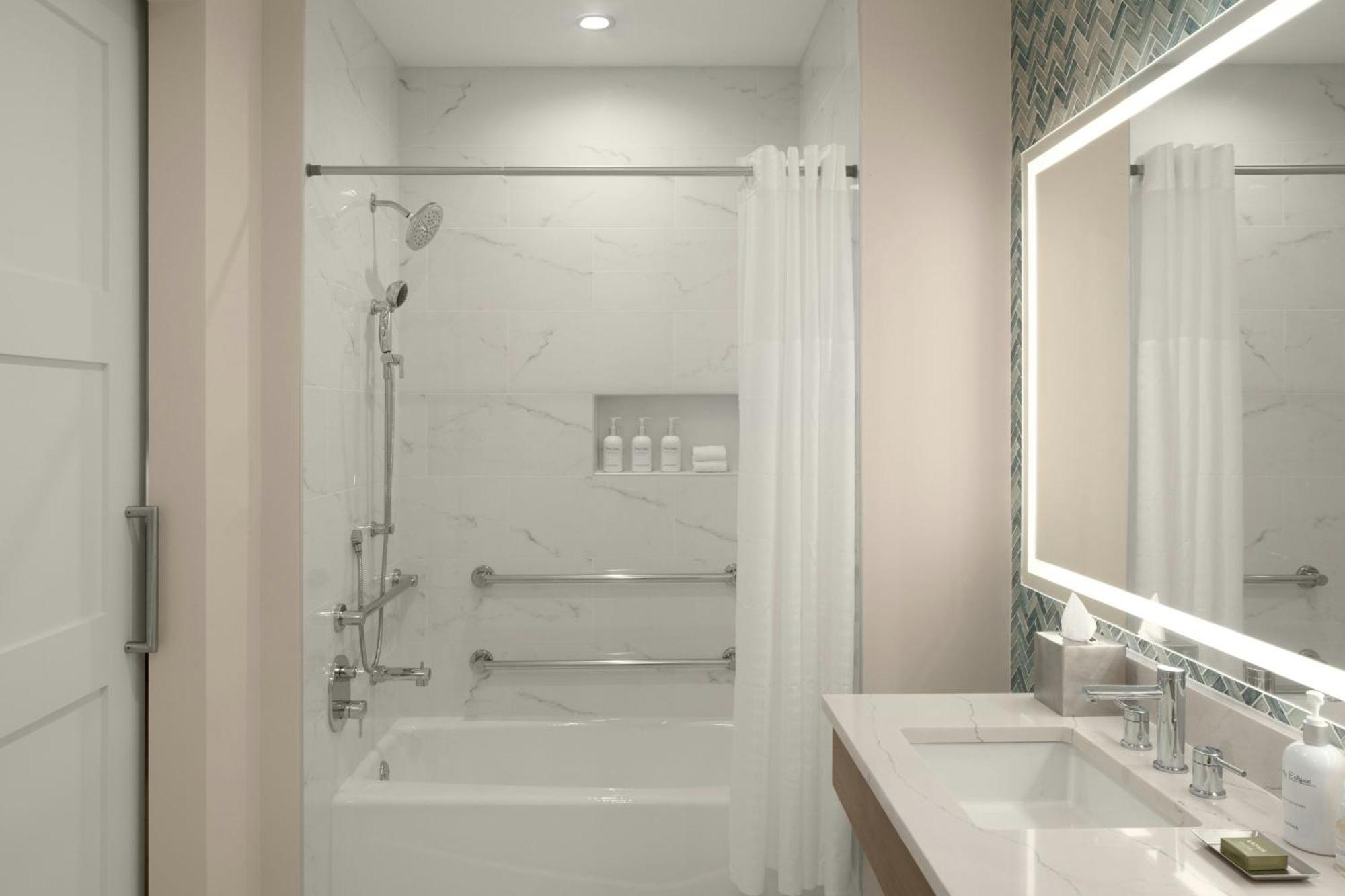 Queen Room Two Queen Beds Pool View