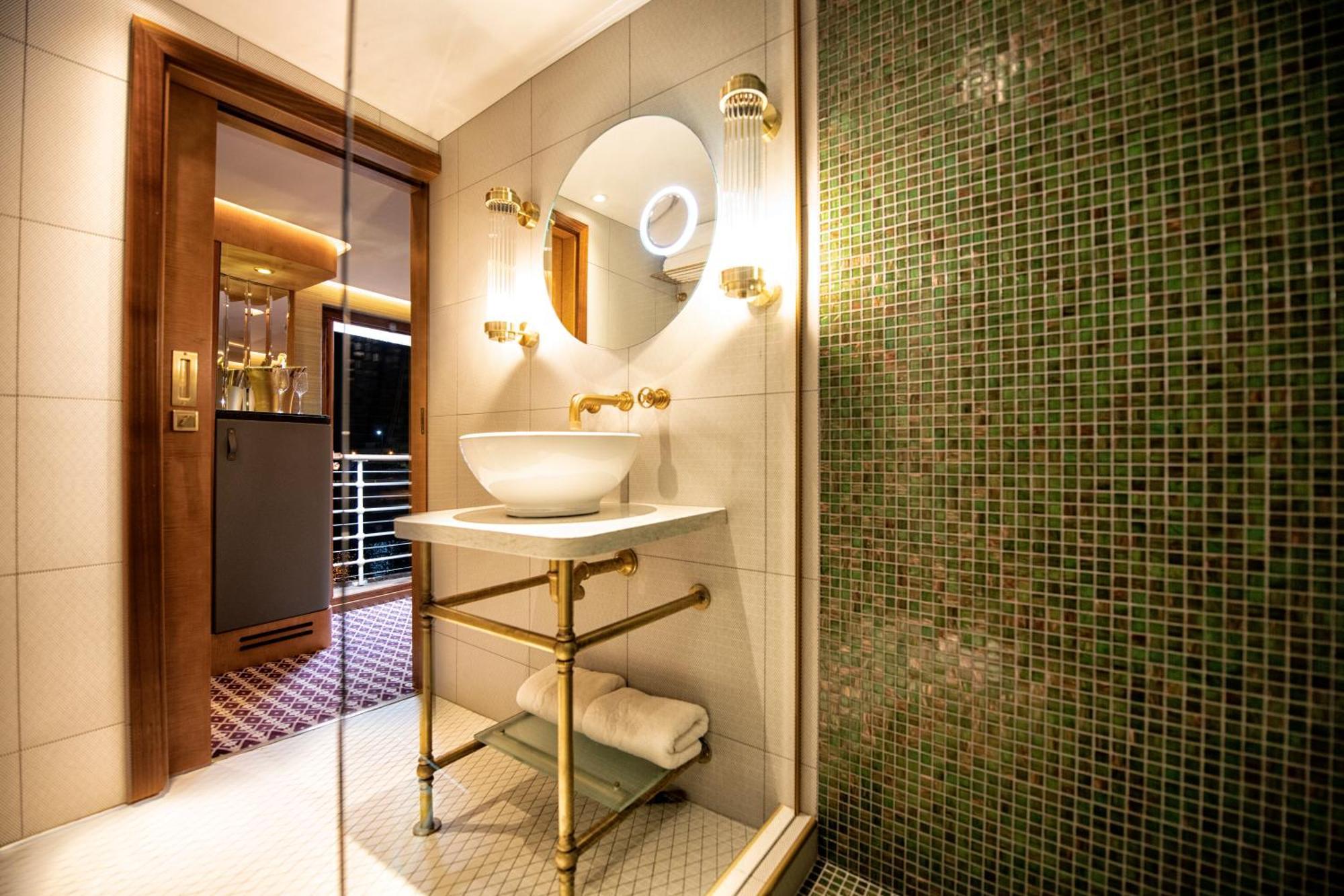 Luxury Cabin