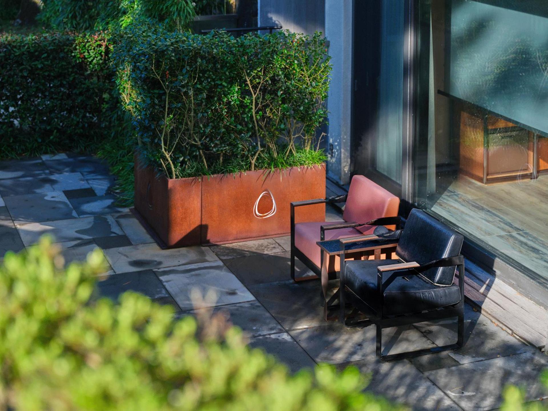 Hill Amber Twin Private Jacuzzi