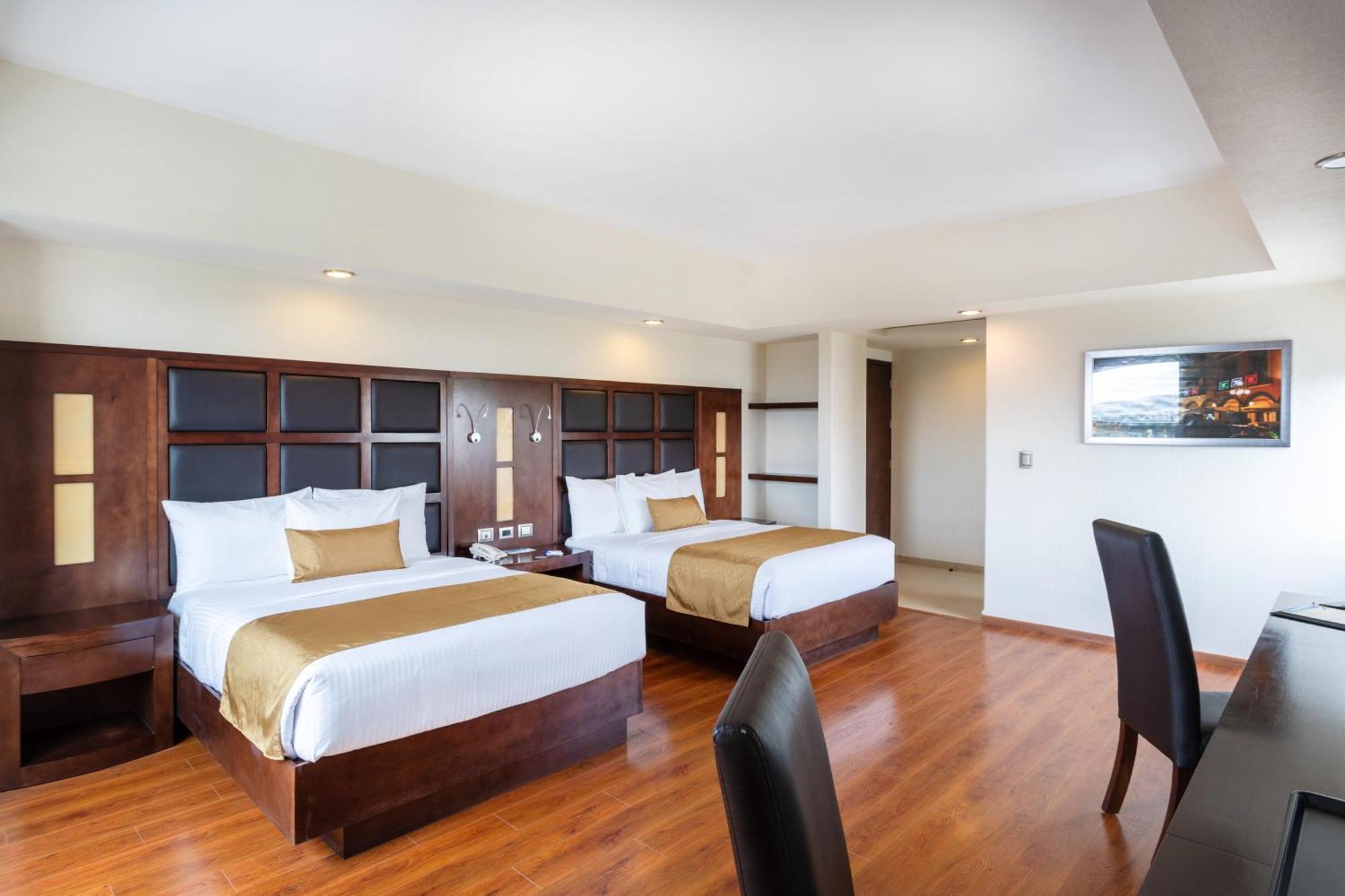 Queen Suite Two Queen Beds Non Smoking
