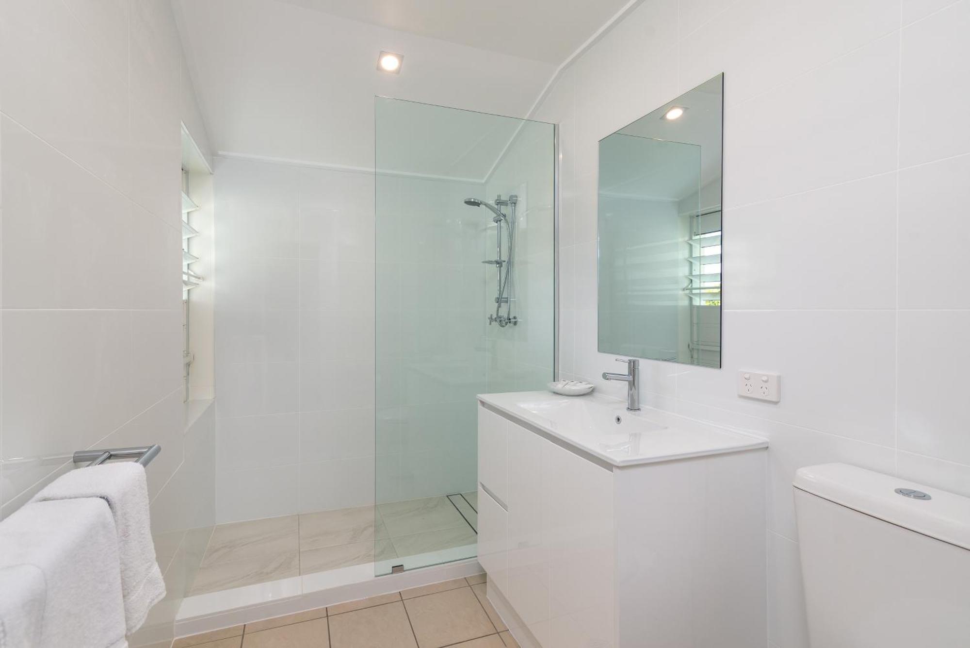 Two-Bedroom Apartment Pool View