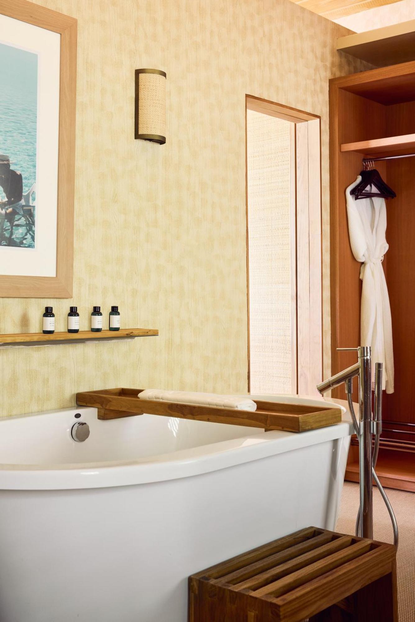 Beachfront Suite to Beachfront Villa