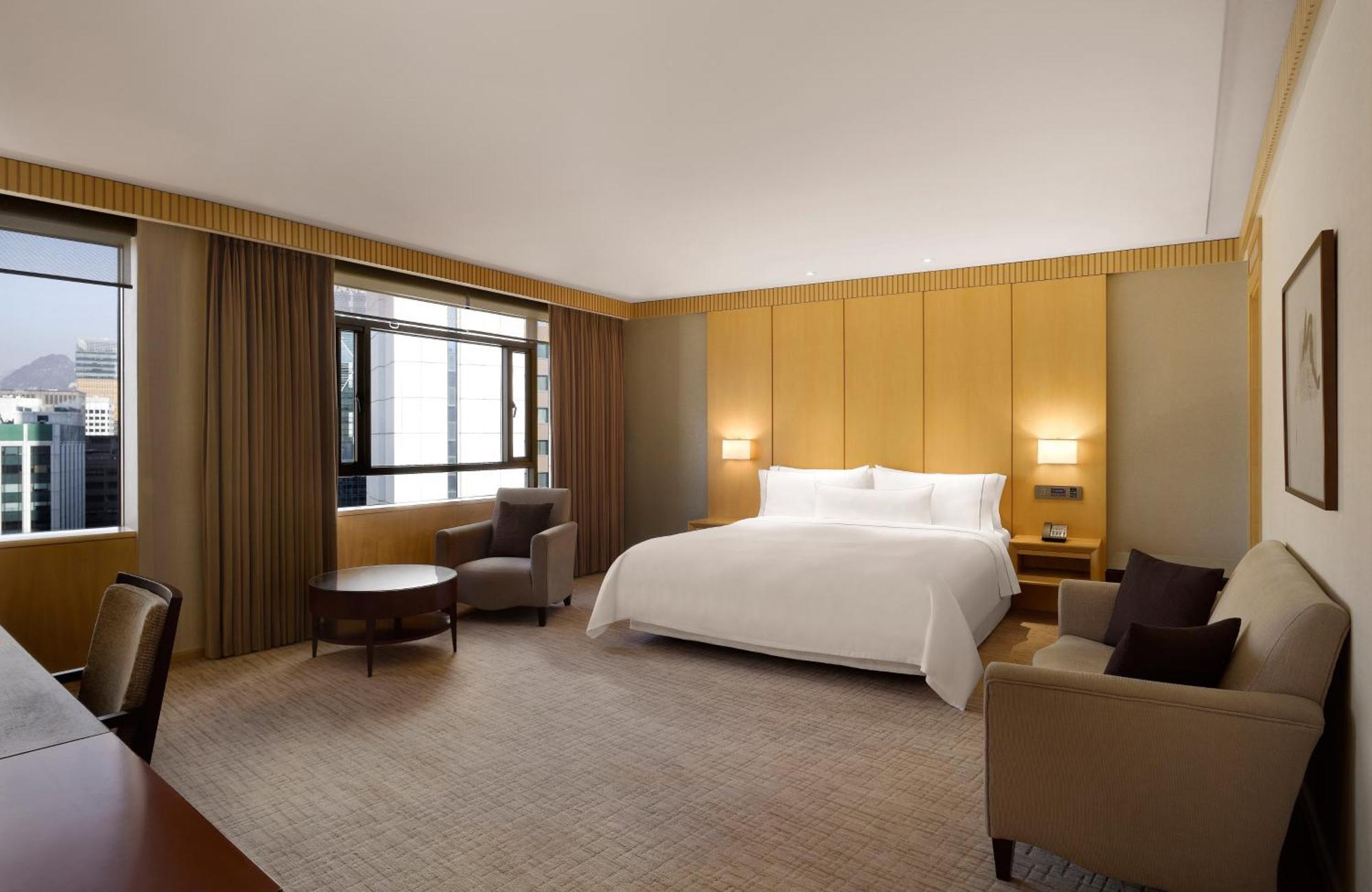 Junior Suite King Room