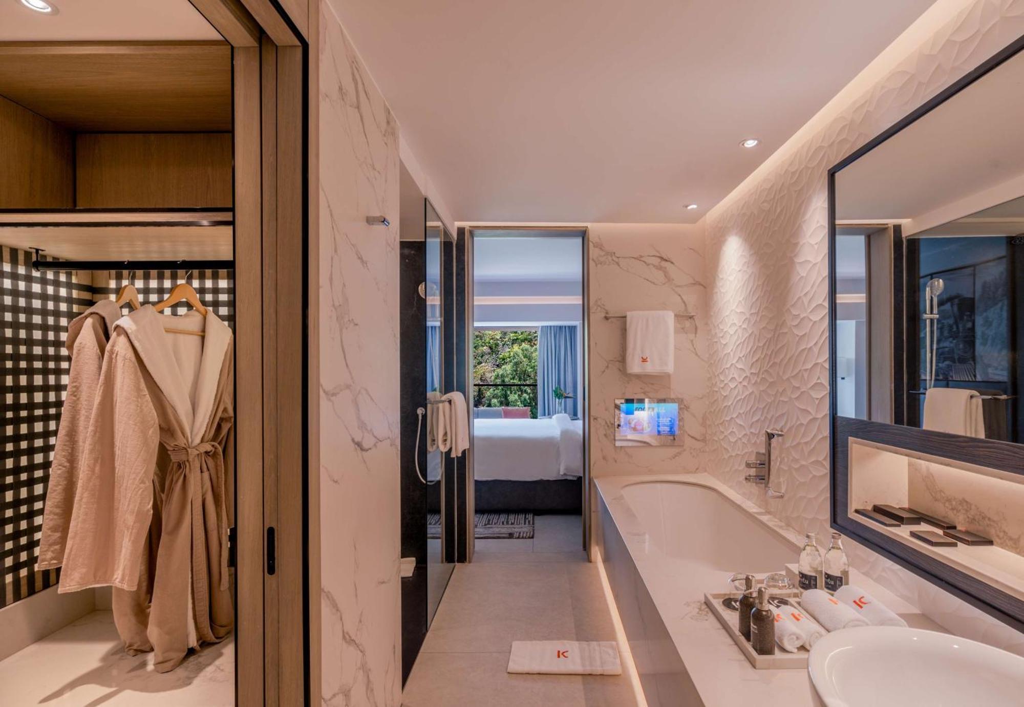 Signature King Room balcony