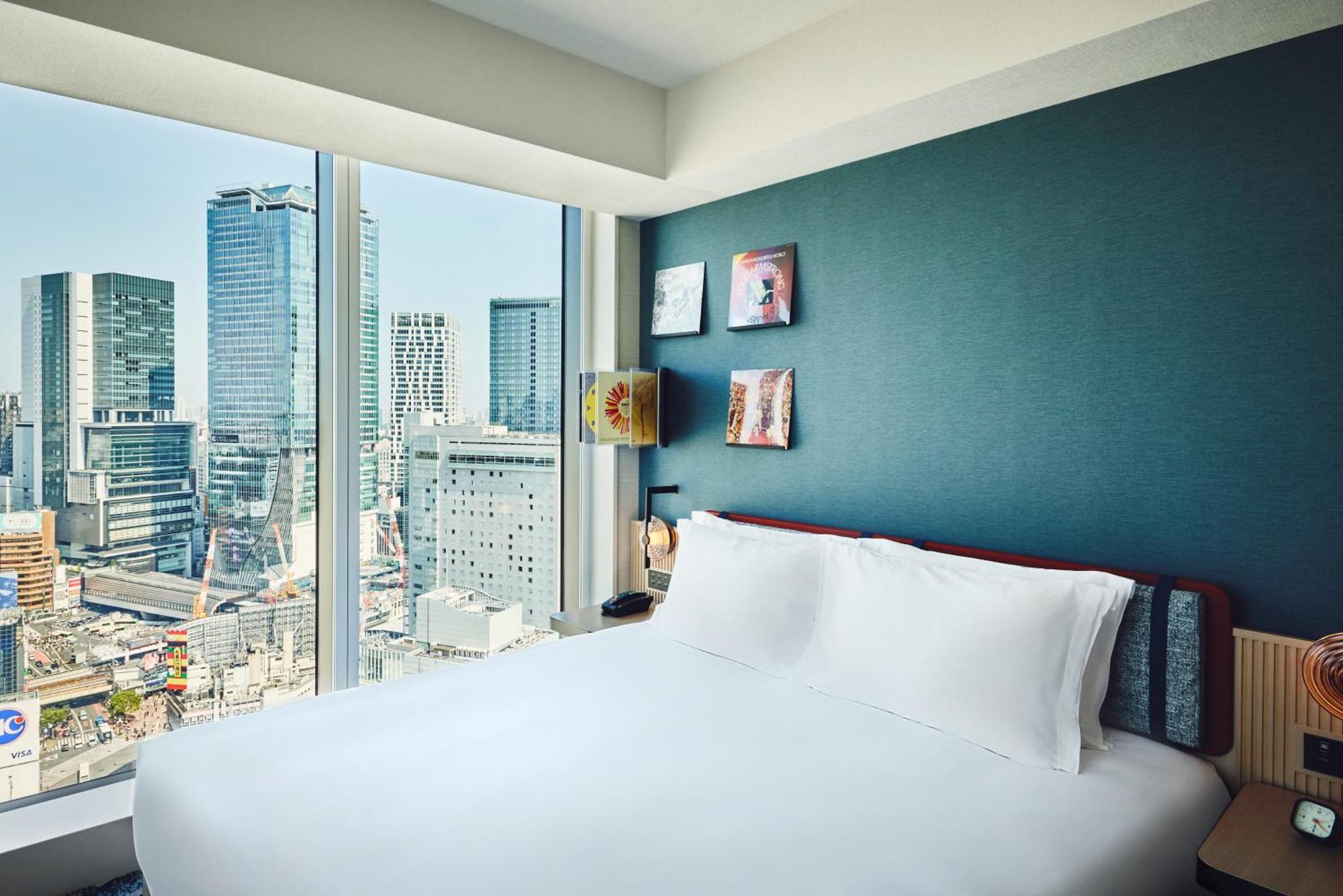 Chambre Lit King-Size Premium avec Baignoire Séparée - Vue sur Scramble