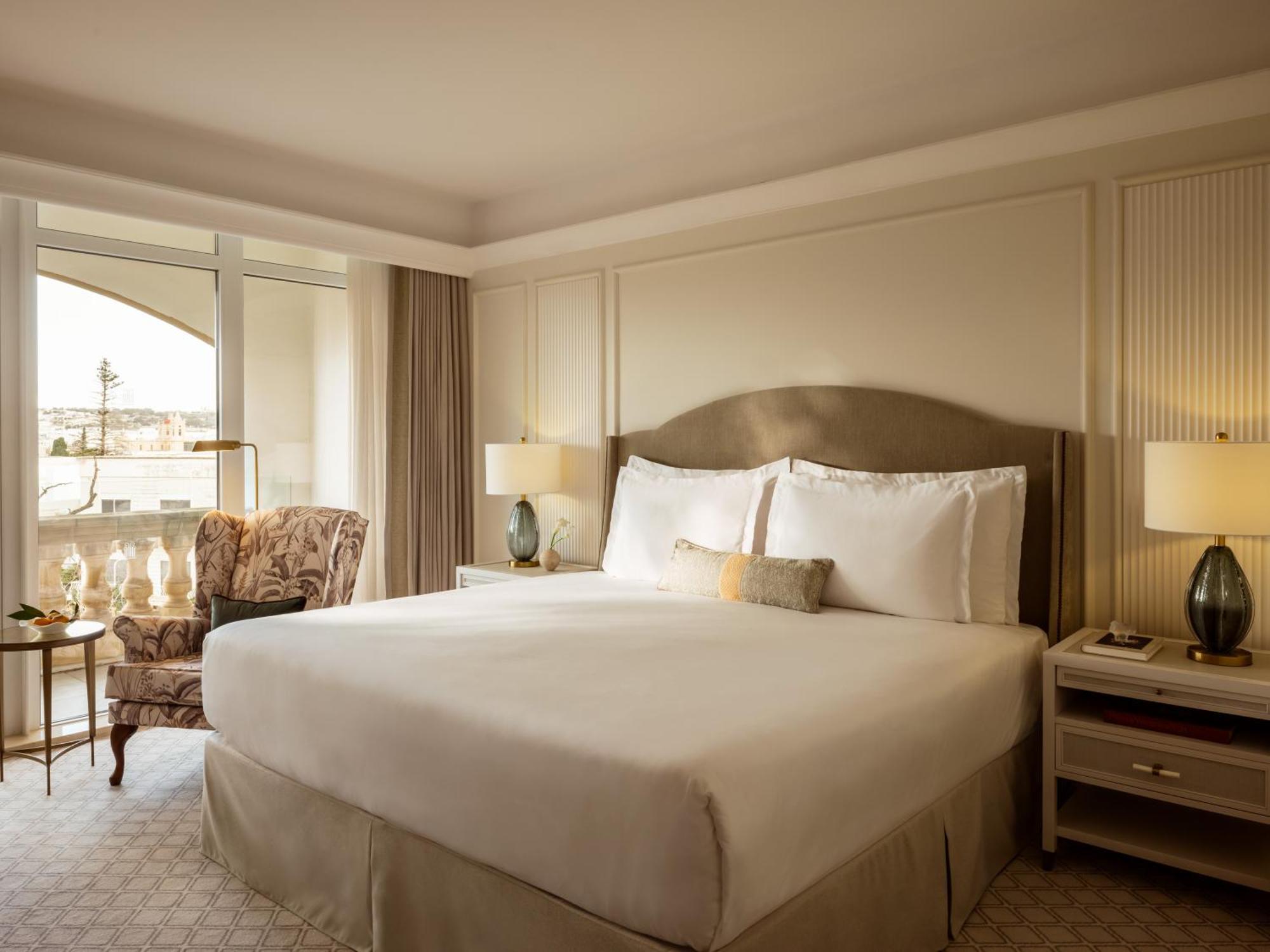 Grand Deluxe Room