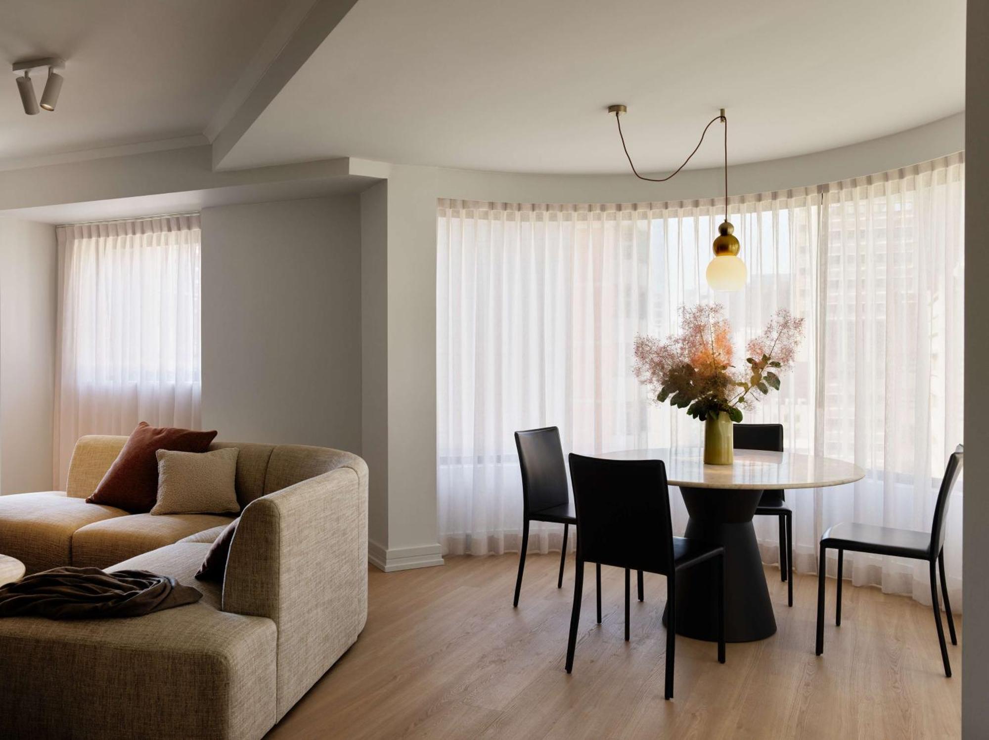 Premier One-Bedroom Apartment King