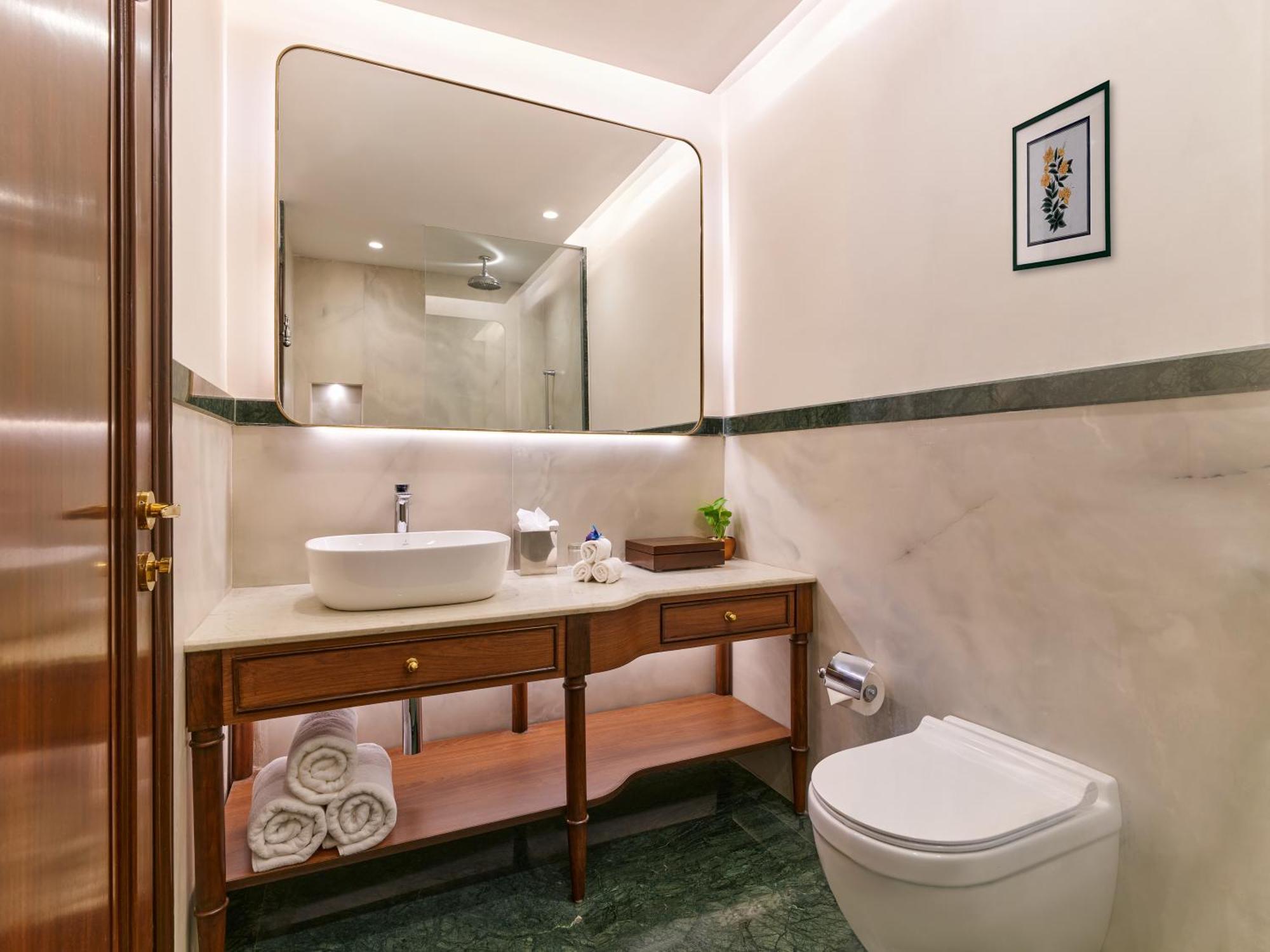 Premium King Garden View Room on F&B SPA till 30th Sep 2026 & 1-way Airport transfer