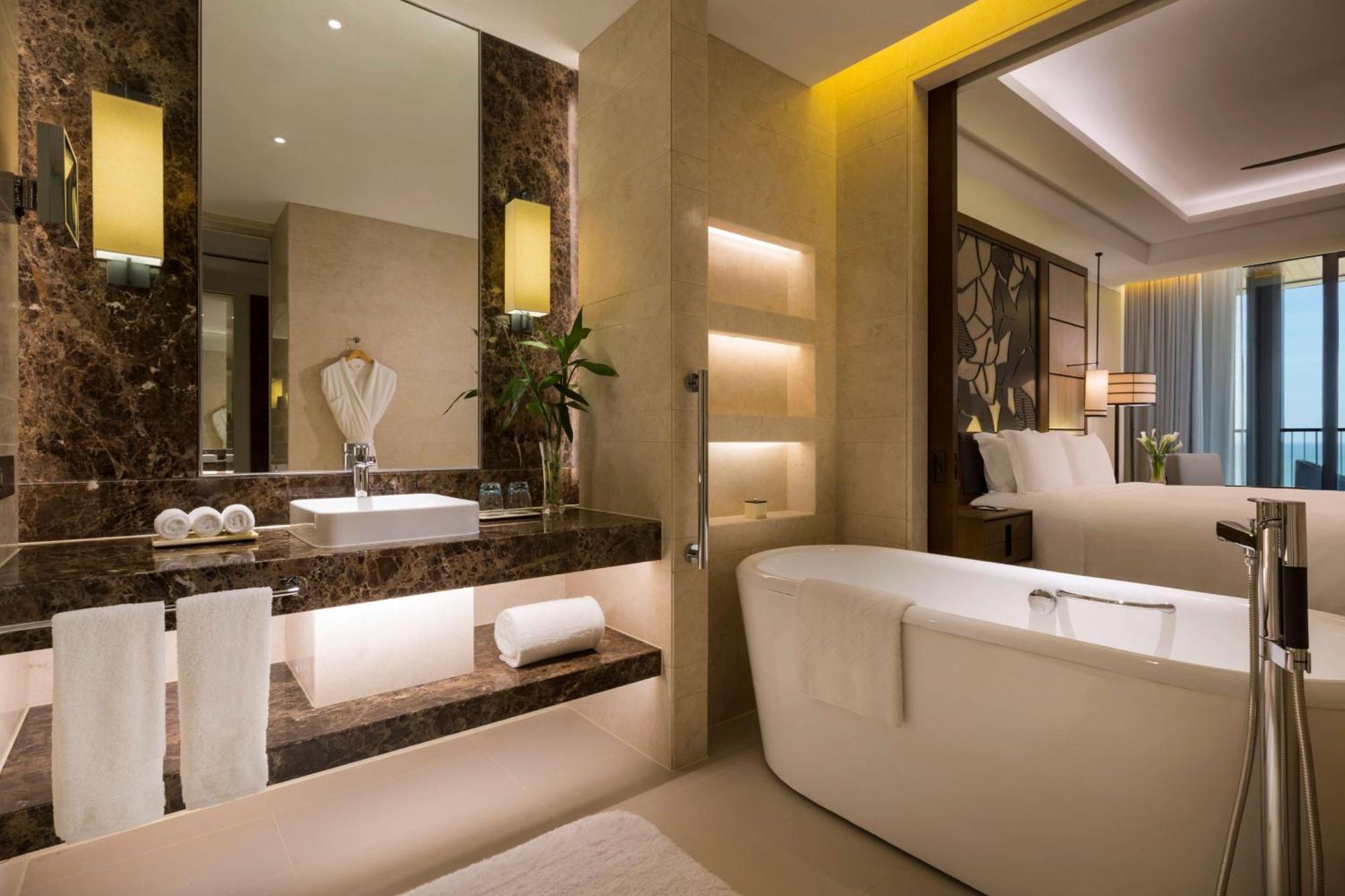 King Hilton Room