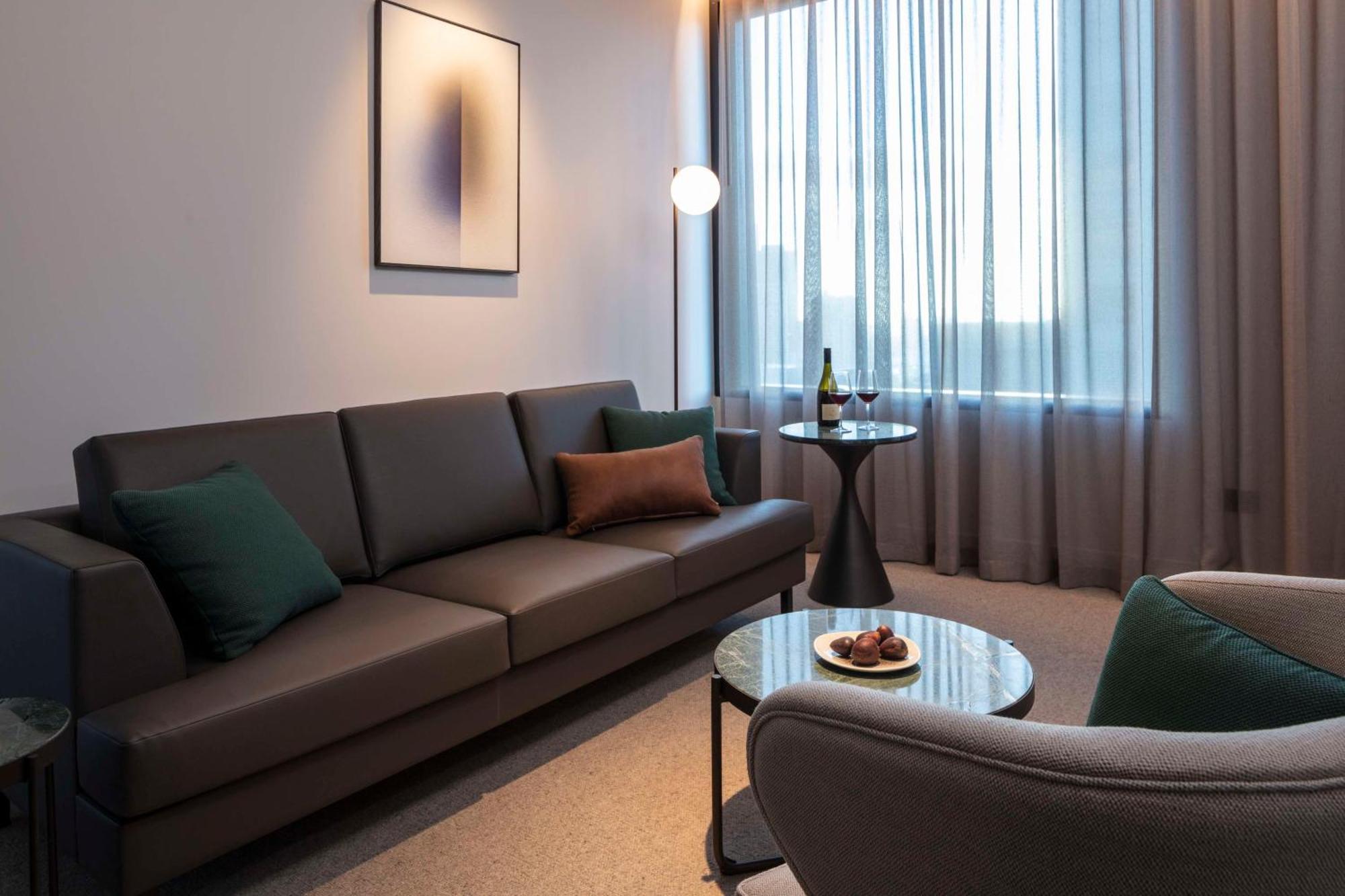 Two-Bedroom Executive Club King Suite,1657218733:JPEG