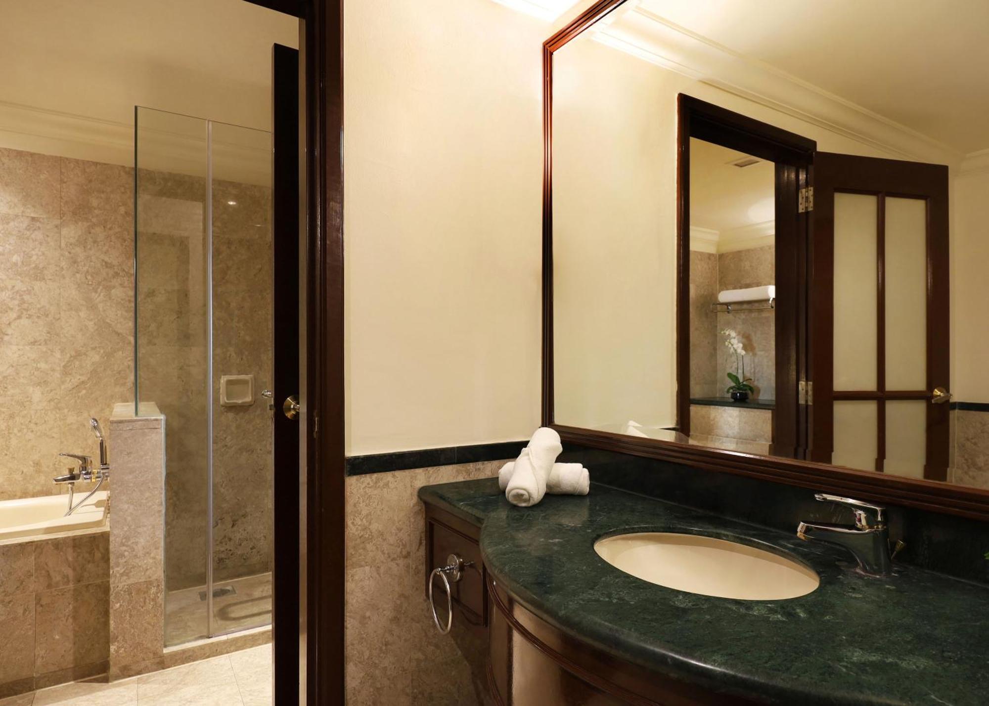 Premier Room