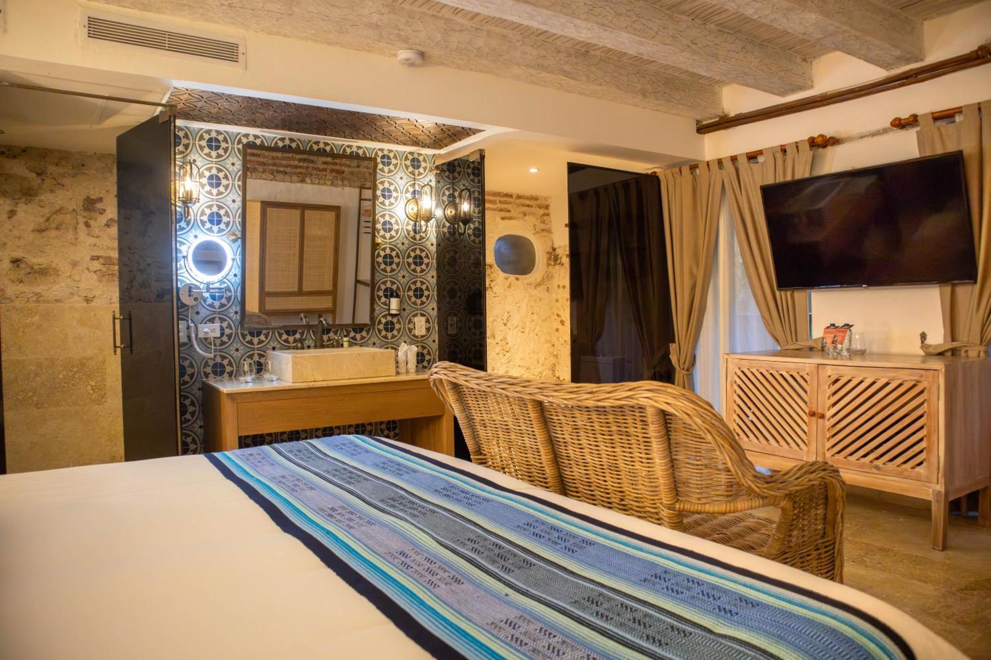 King Room Pool View