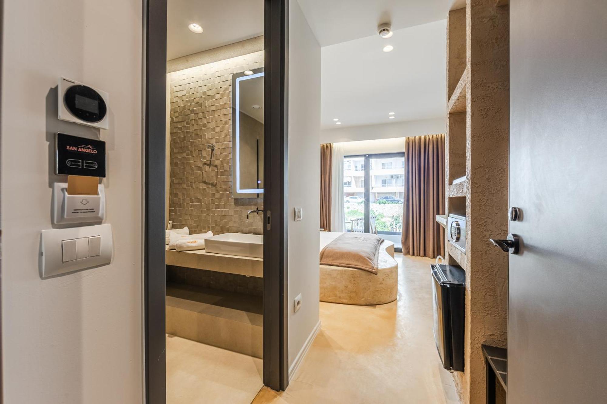 Deluxe Double Room Balcony