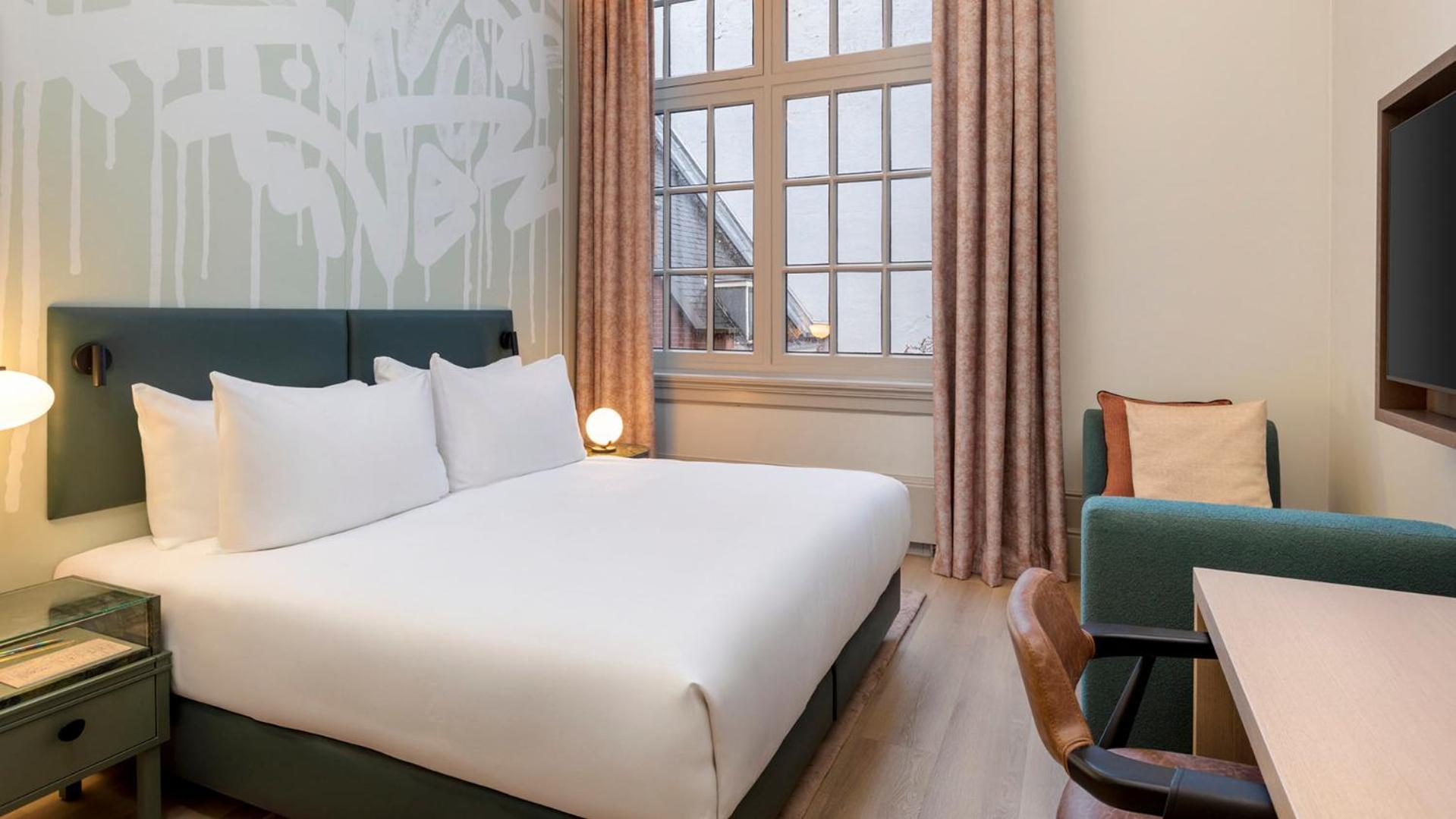 Superior Queen Room