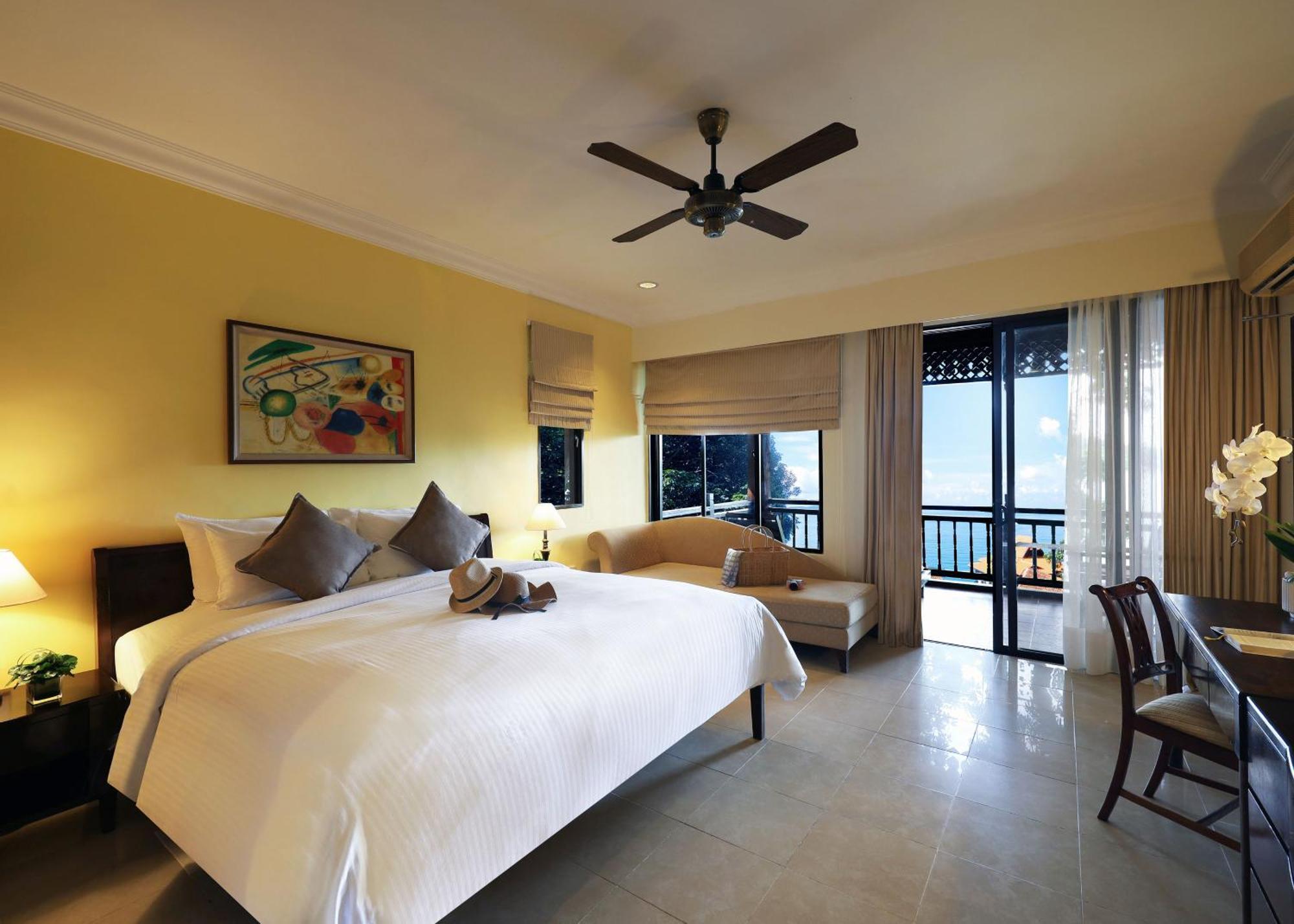 Premier Seaview Chalet