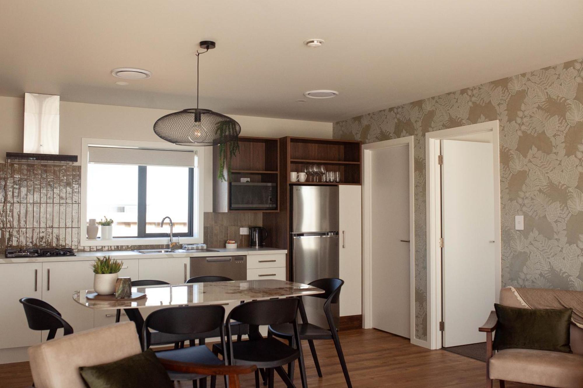 Three-Bedroom Apartment,1659484655:JPEG