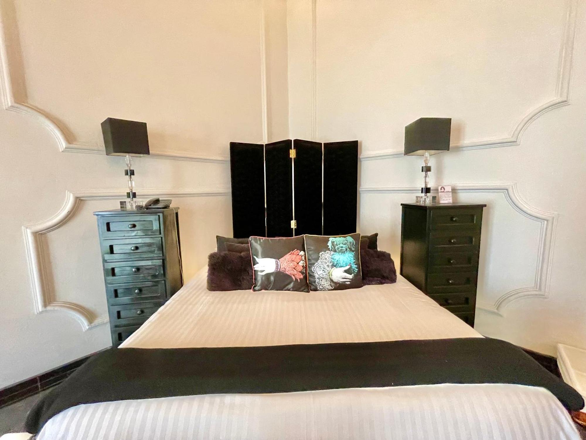 Master Suite Accept Pets