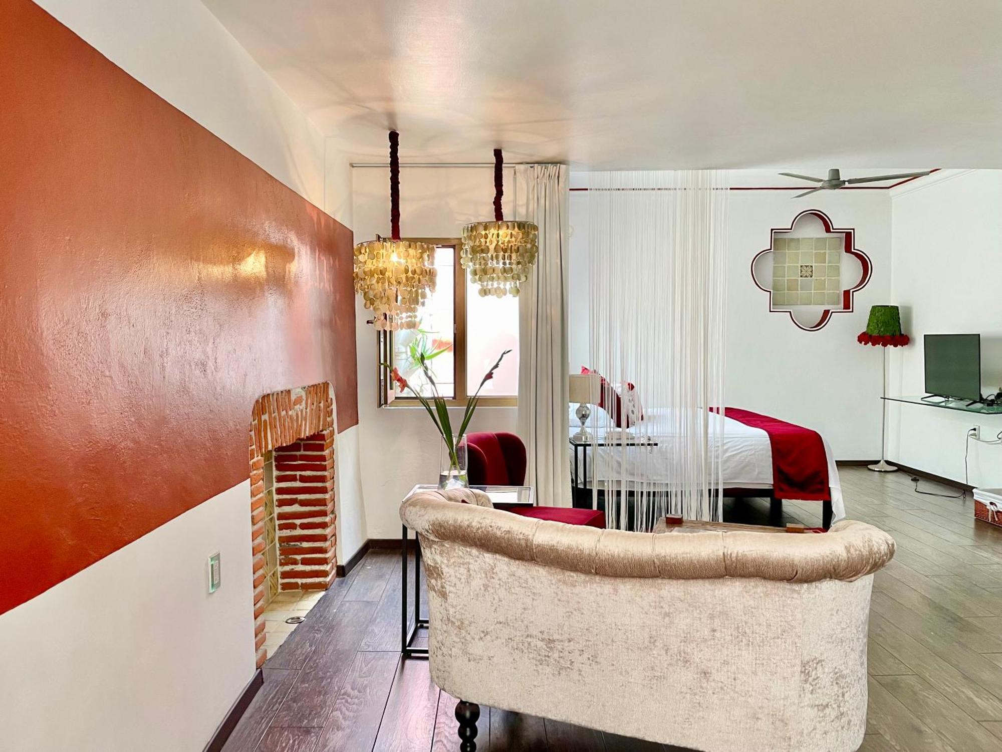 Master Suite Accept Pets