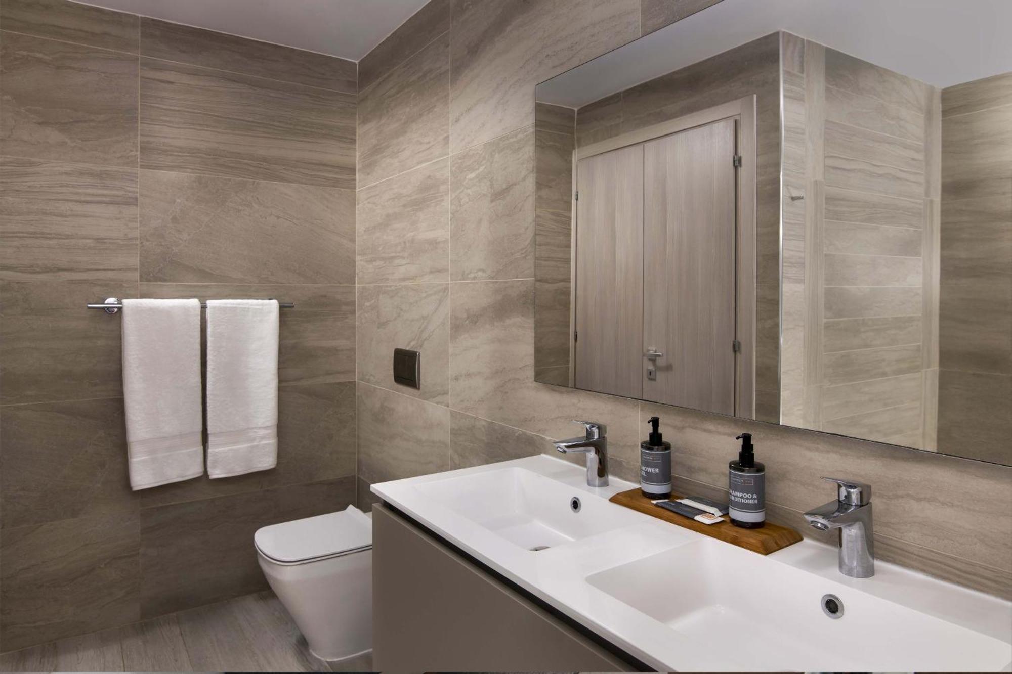 Two Bedroom Deluxe,1660860430:JPEG