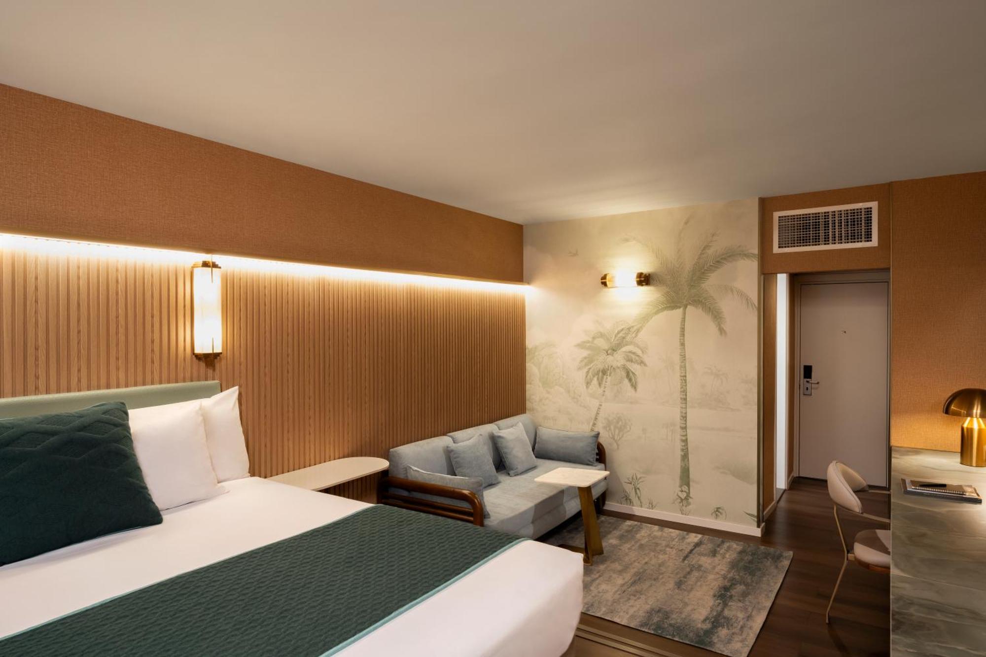 Deluxe Tower Room