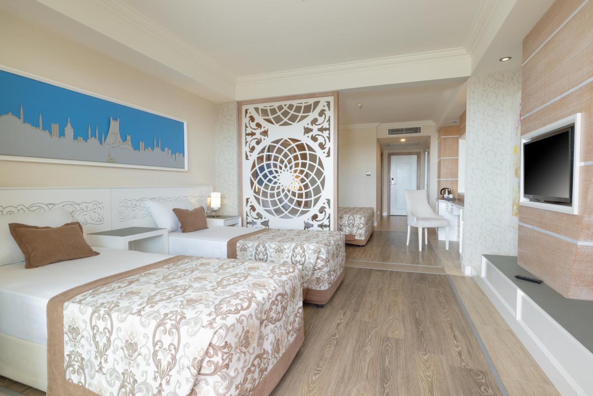 Large Double or Twin Room