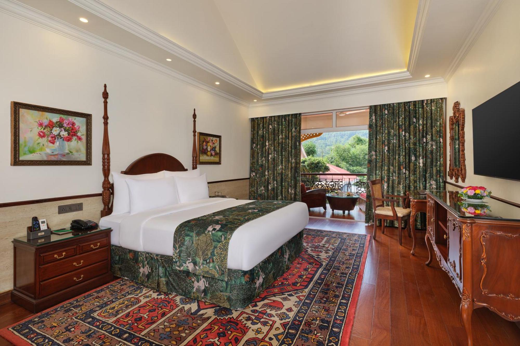 Deluxe Room on Foods & Soft Beverages* | Discounts on Laundry Services* | INR 500 spa credit during your on selective Massage services TnC Apply* | Minibar 2 cans of soft Beverages Once on Arrival
